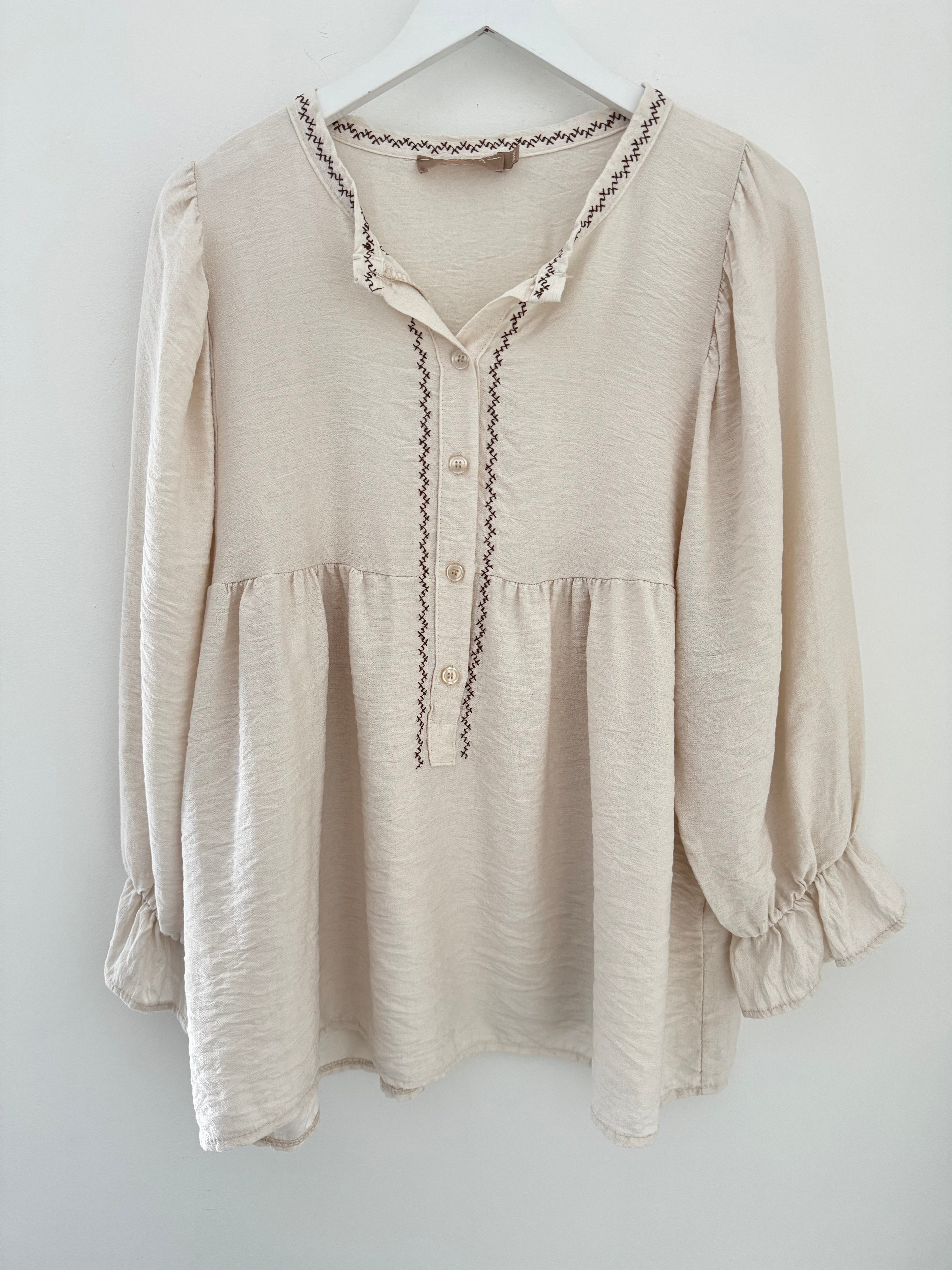 Luxe Blouse with Embroidery in Ecru