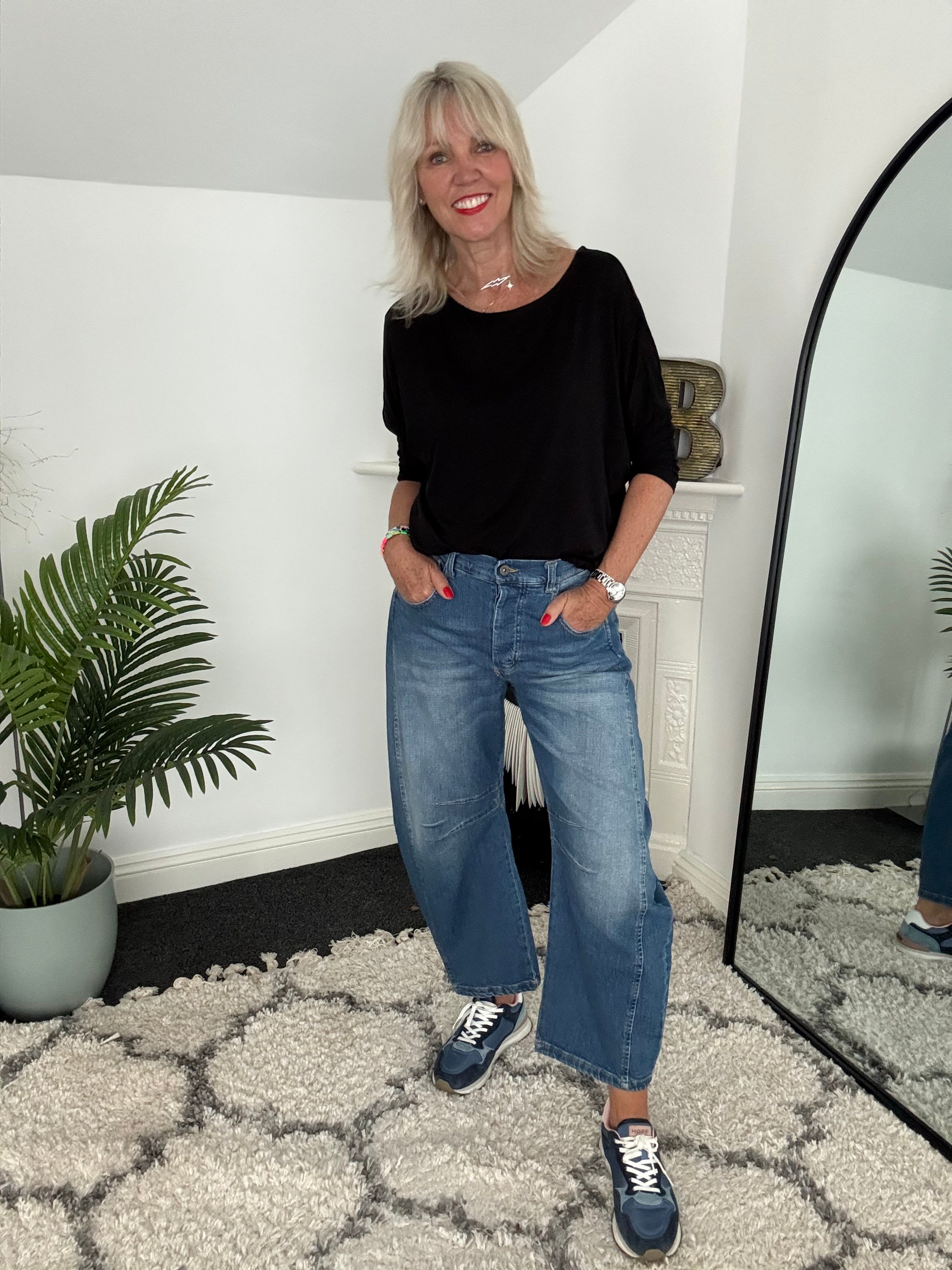 Barrel Leg Jeans with Elasticated Waist in Mid Denim