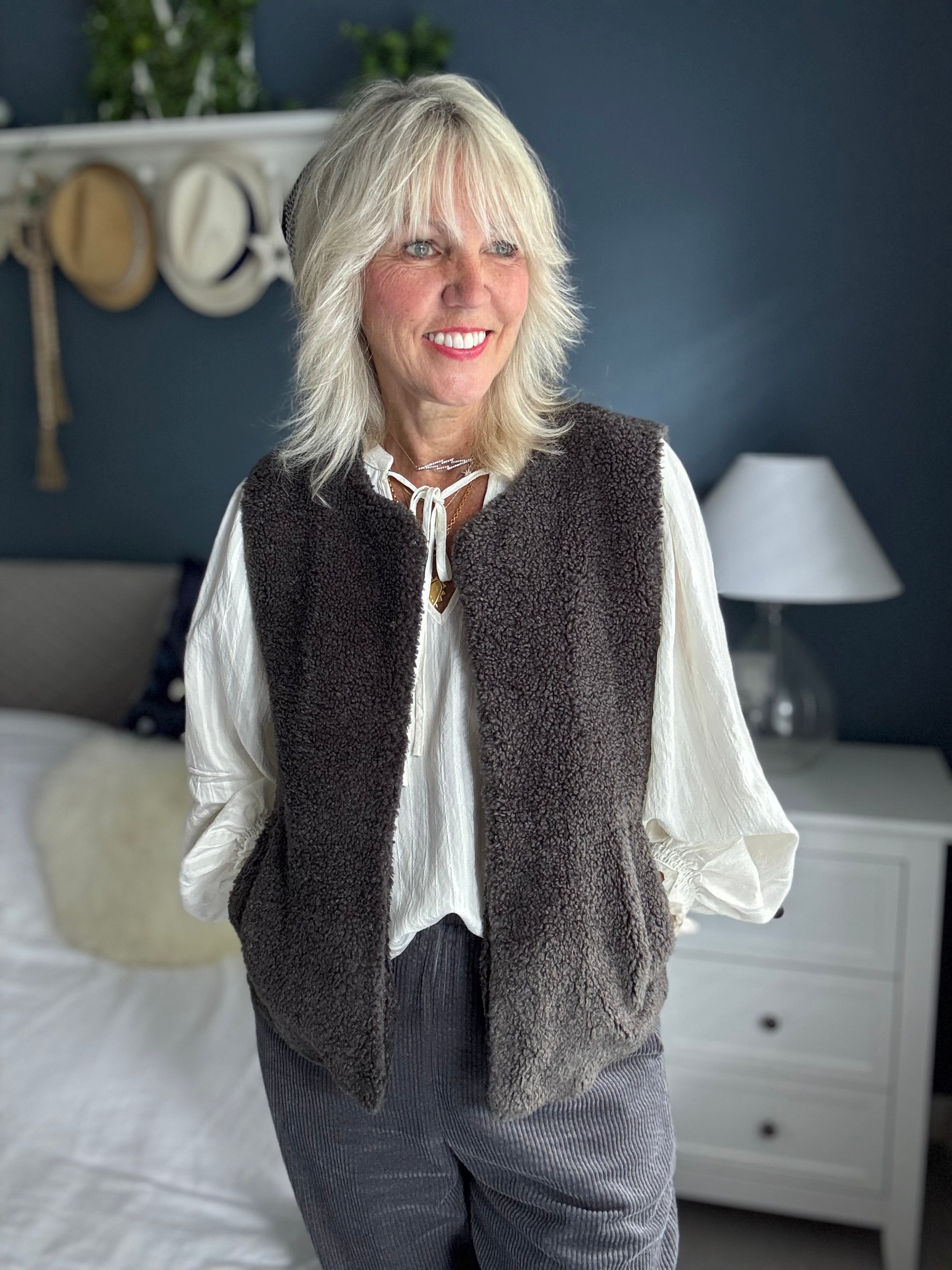 Luxe Teddy Gilet in Cocoa Grey