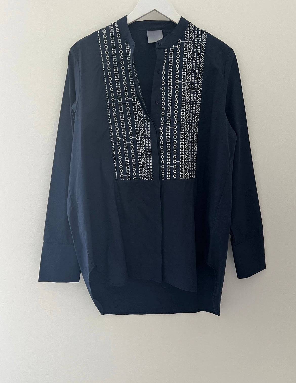 Crisp Embroidered Shirt in Navy