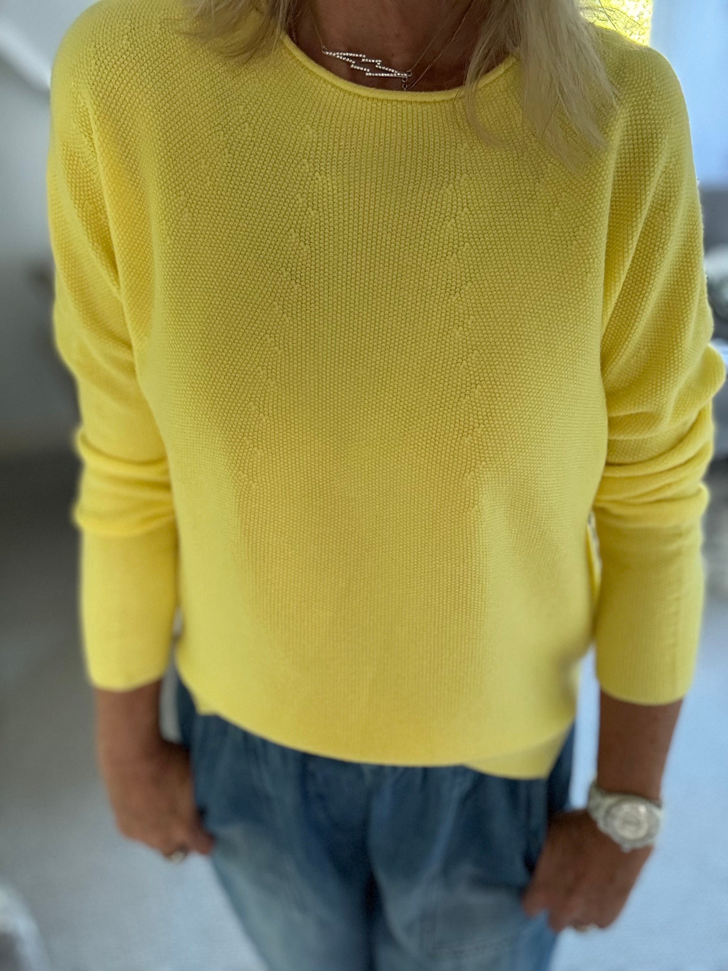 Moss Stitch Jumper with Ladder Back in Yellow