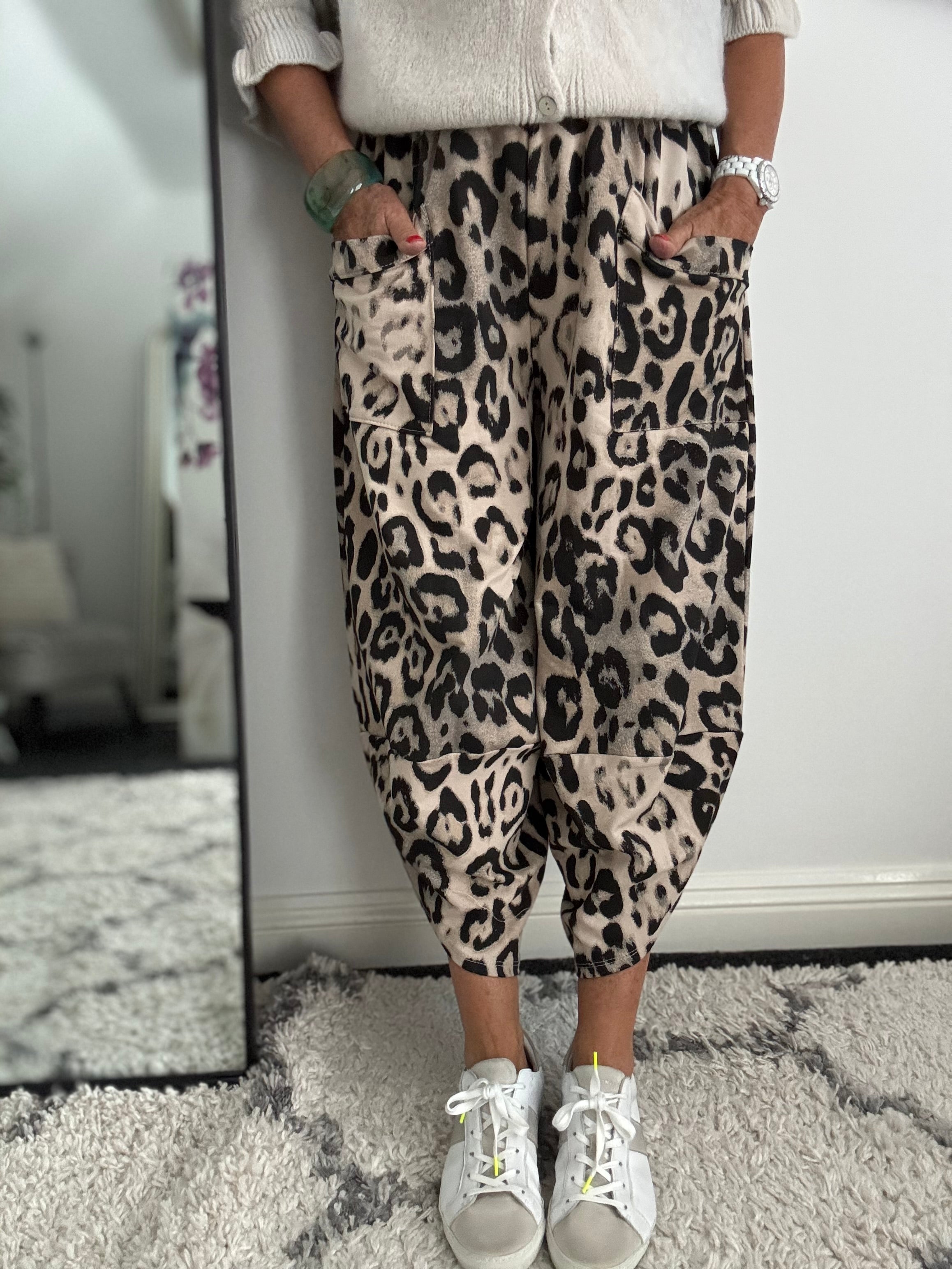 Barrel Stretch Trousers in Mocha Leopard