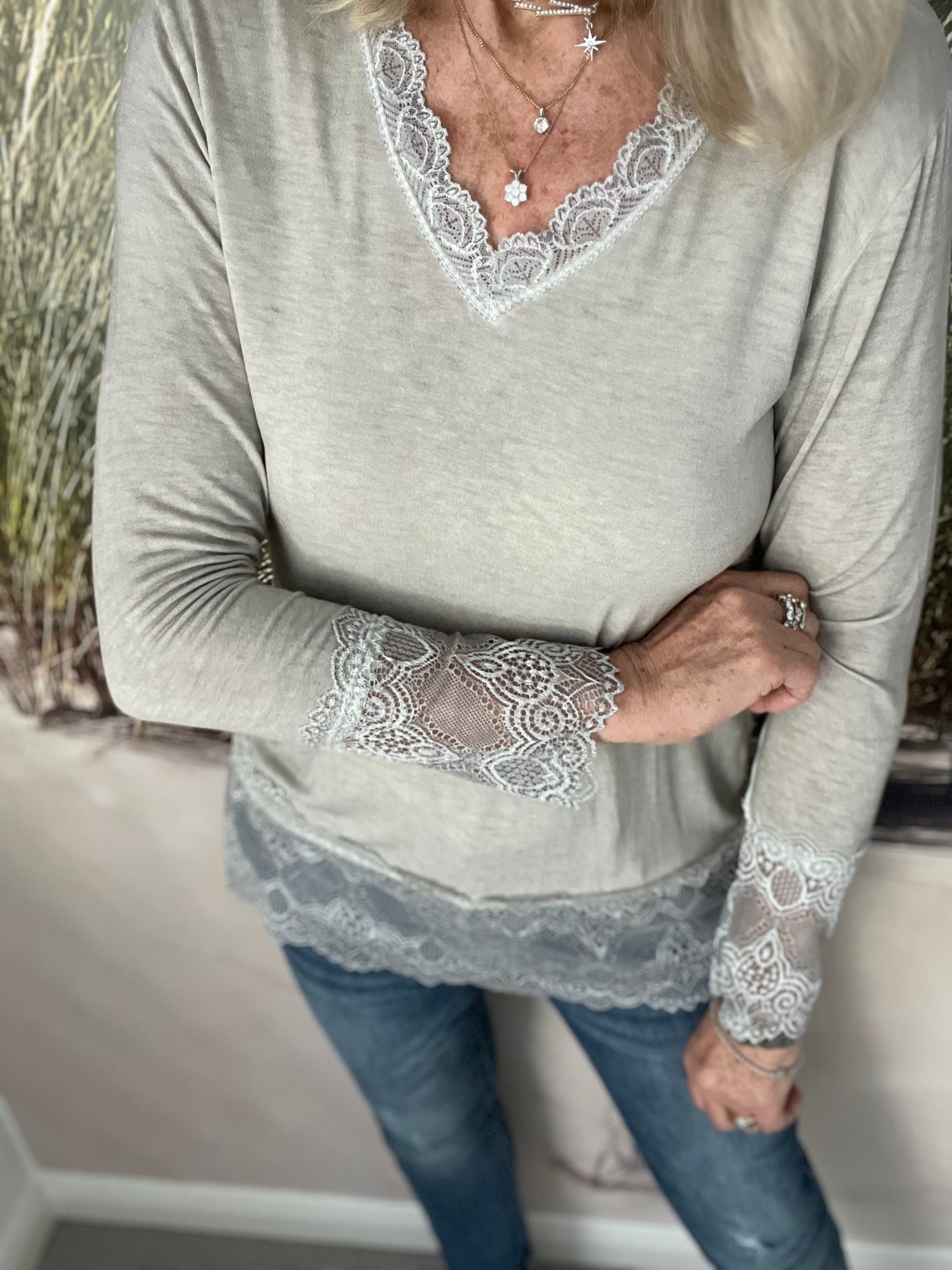 Luxe Base Top with Lace Trim in Pebble Grey
