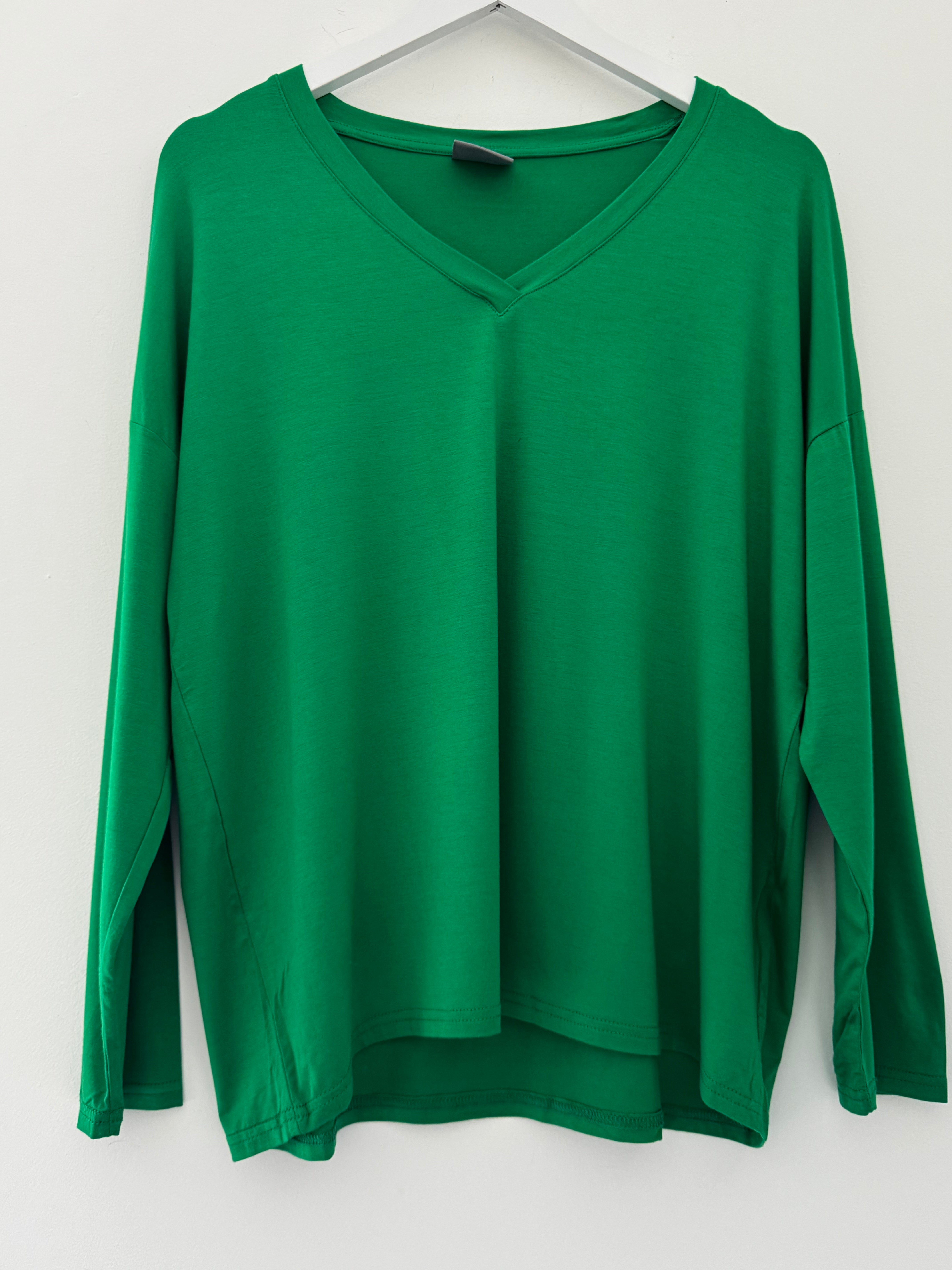 Bamboo Jersey V Neck Top in Emerald