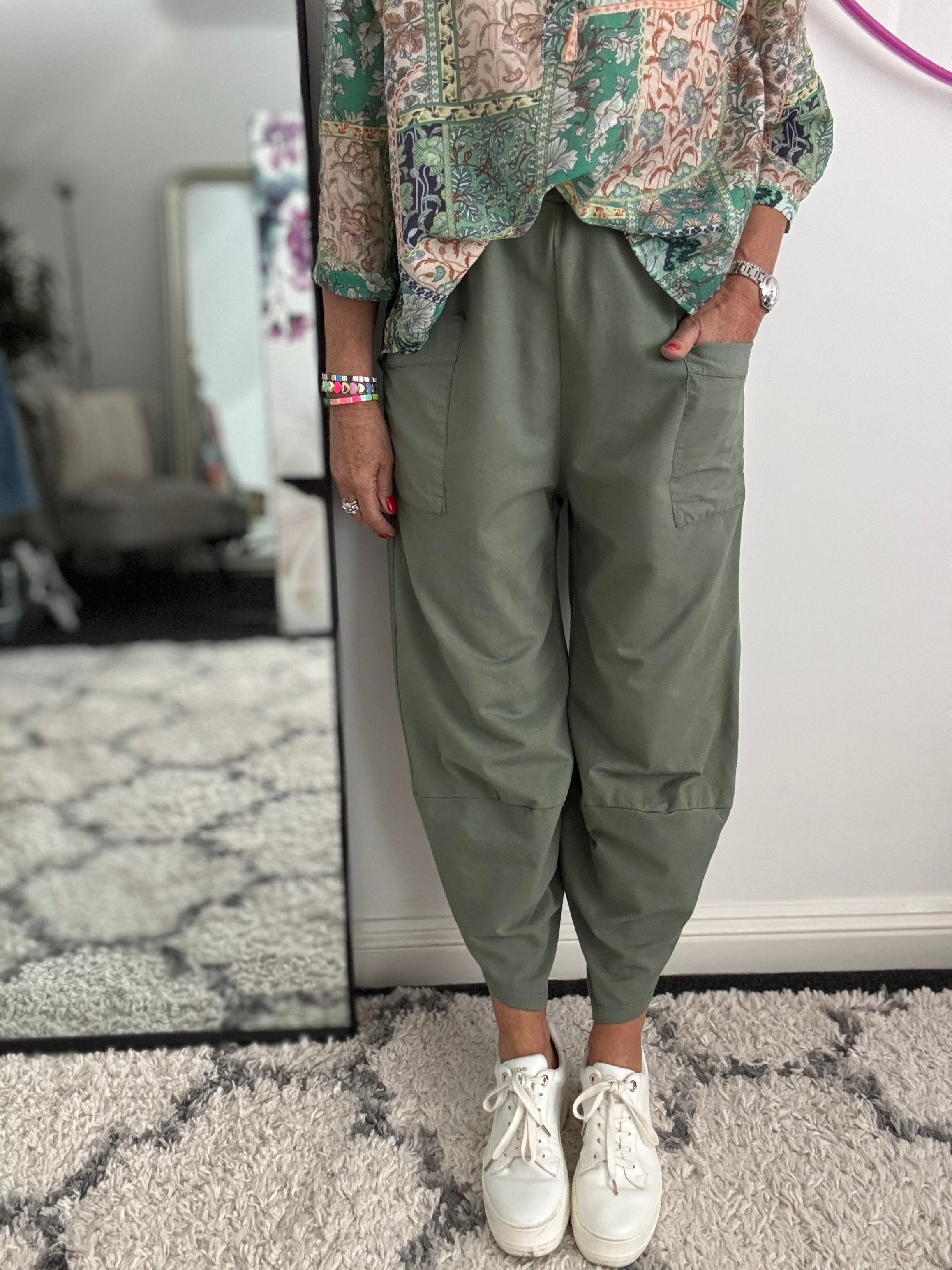 Barrel Shape Cotton Jersey Trousers in Khaki