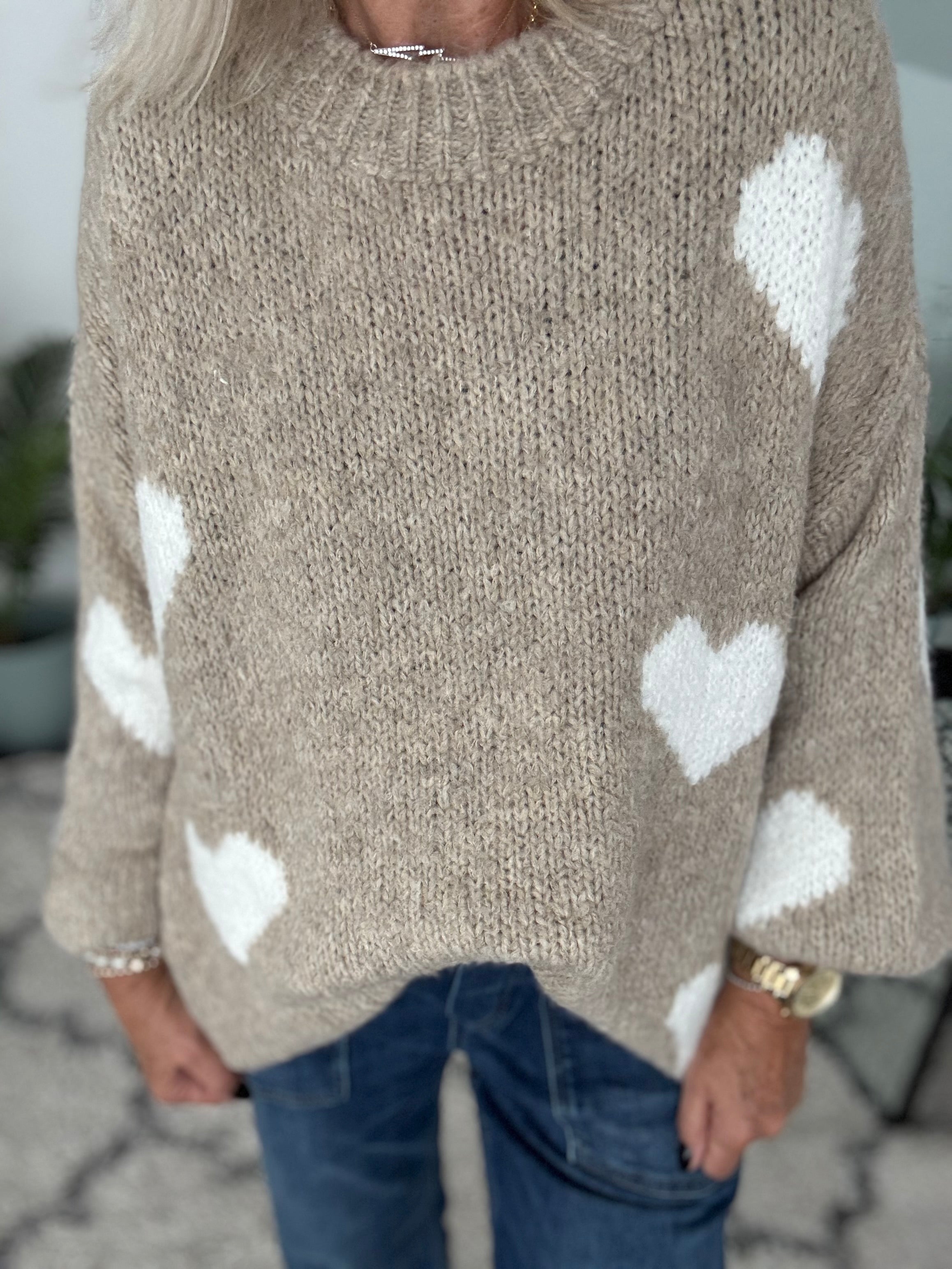 Softy Heart Sweater in Mocha & Ivory