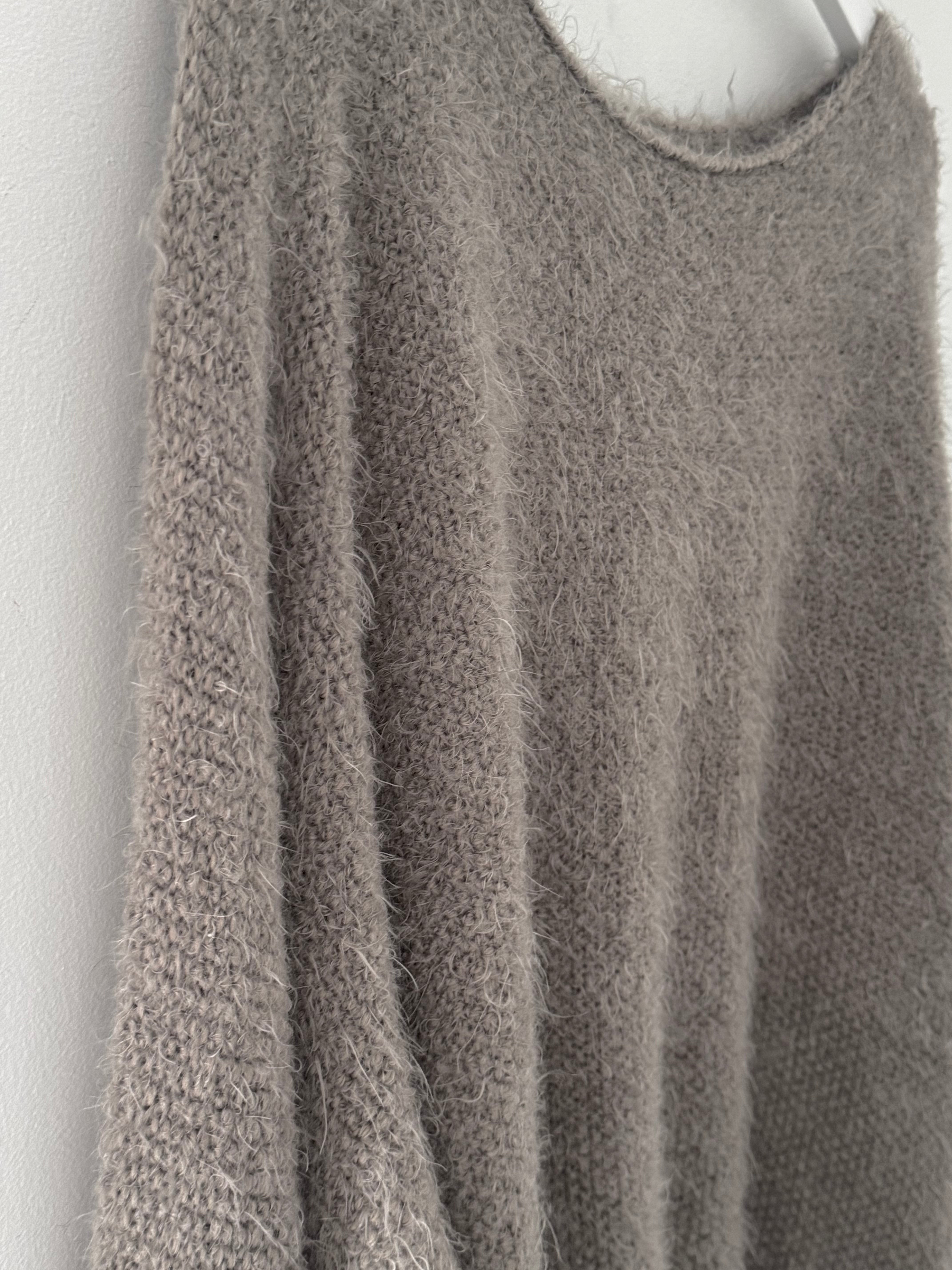 Luxe Fluffy Jumper in Mocha