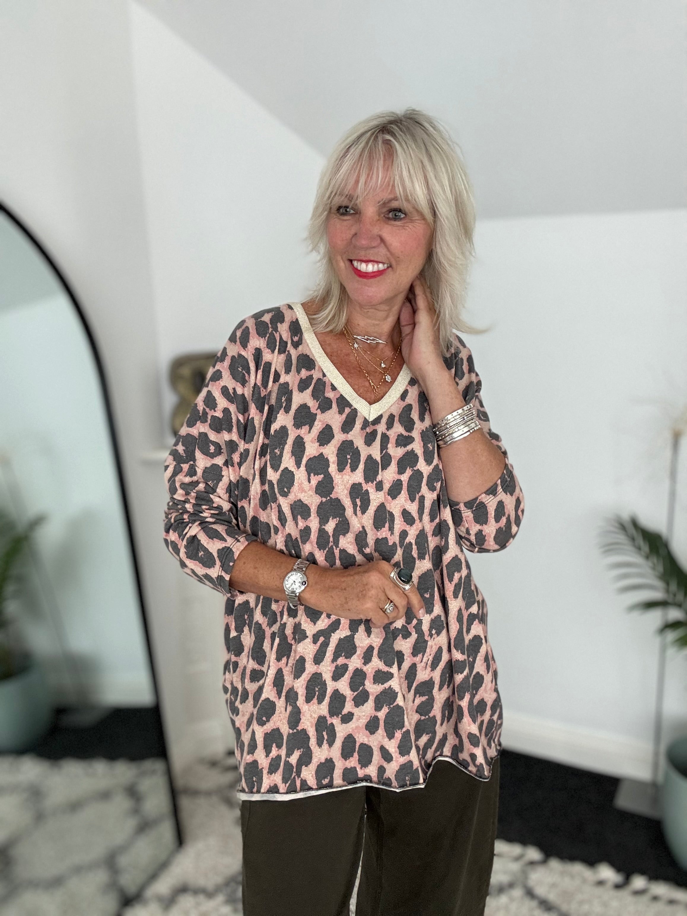 Oversized Leopard Print Top in Pink