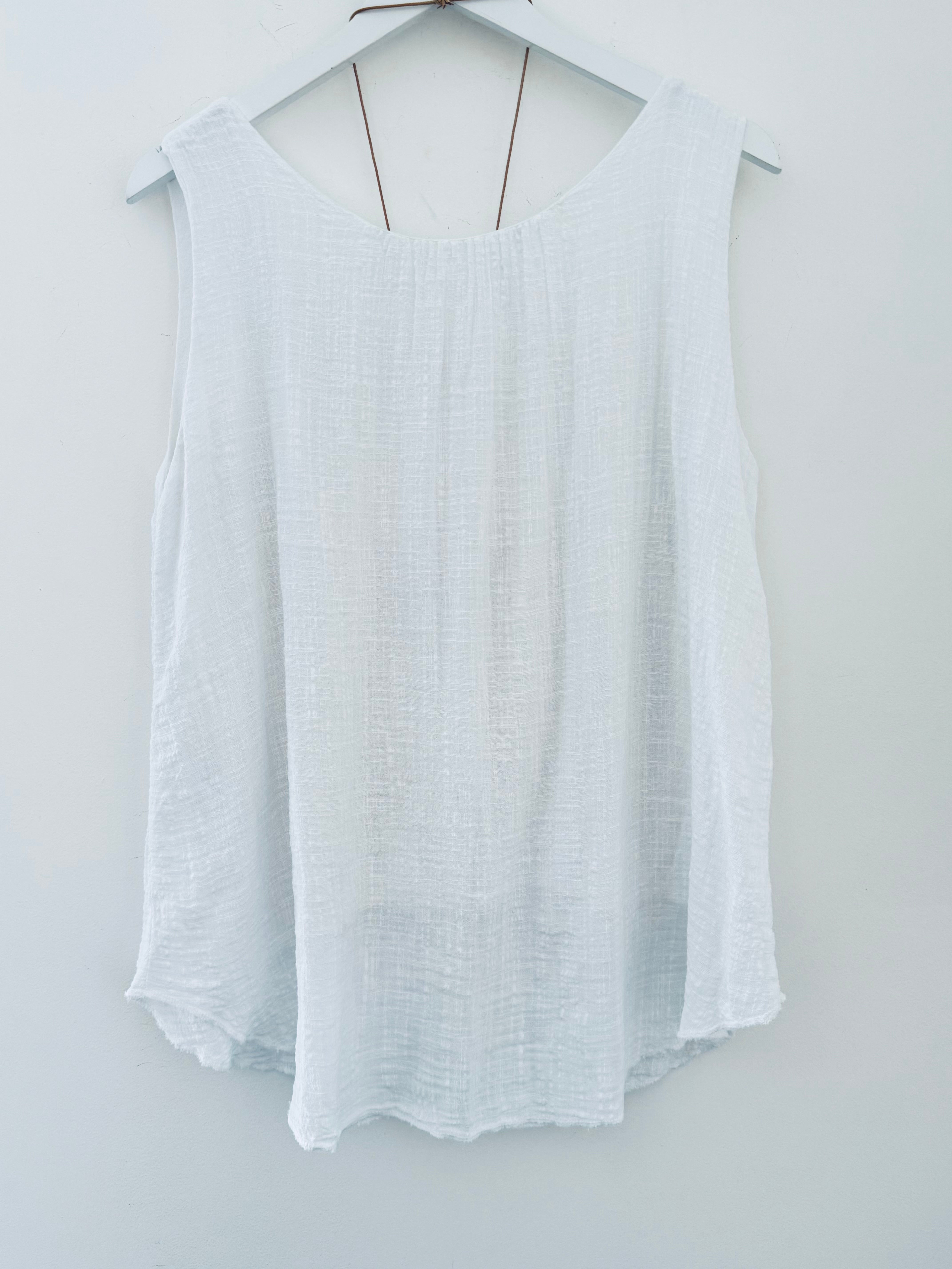 Cotton Top with Necklace in White
