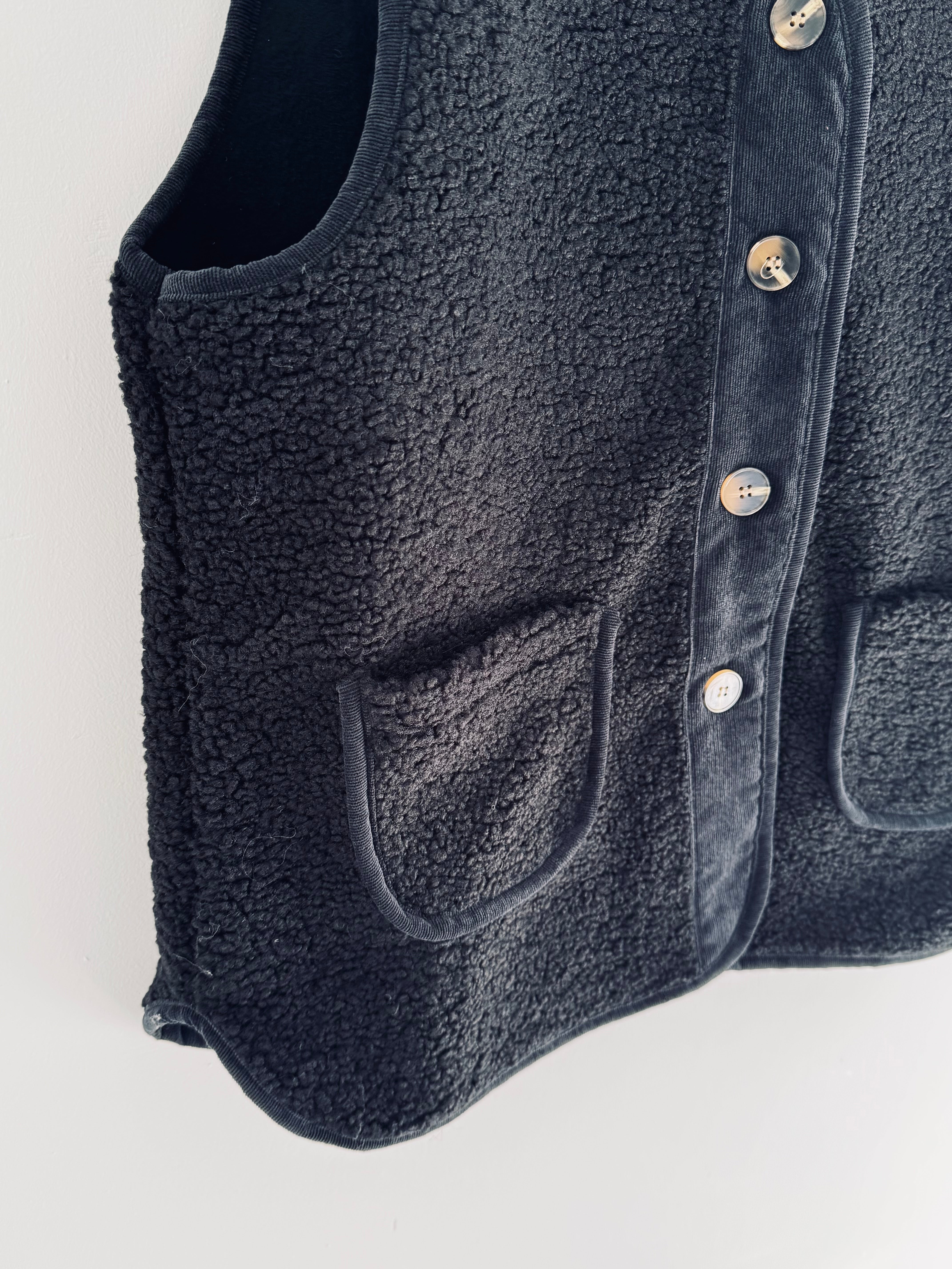 Soft Teddy Gilet in Black
