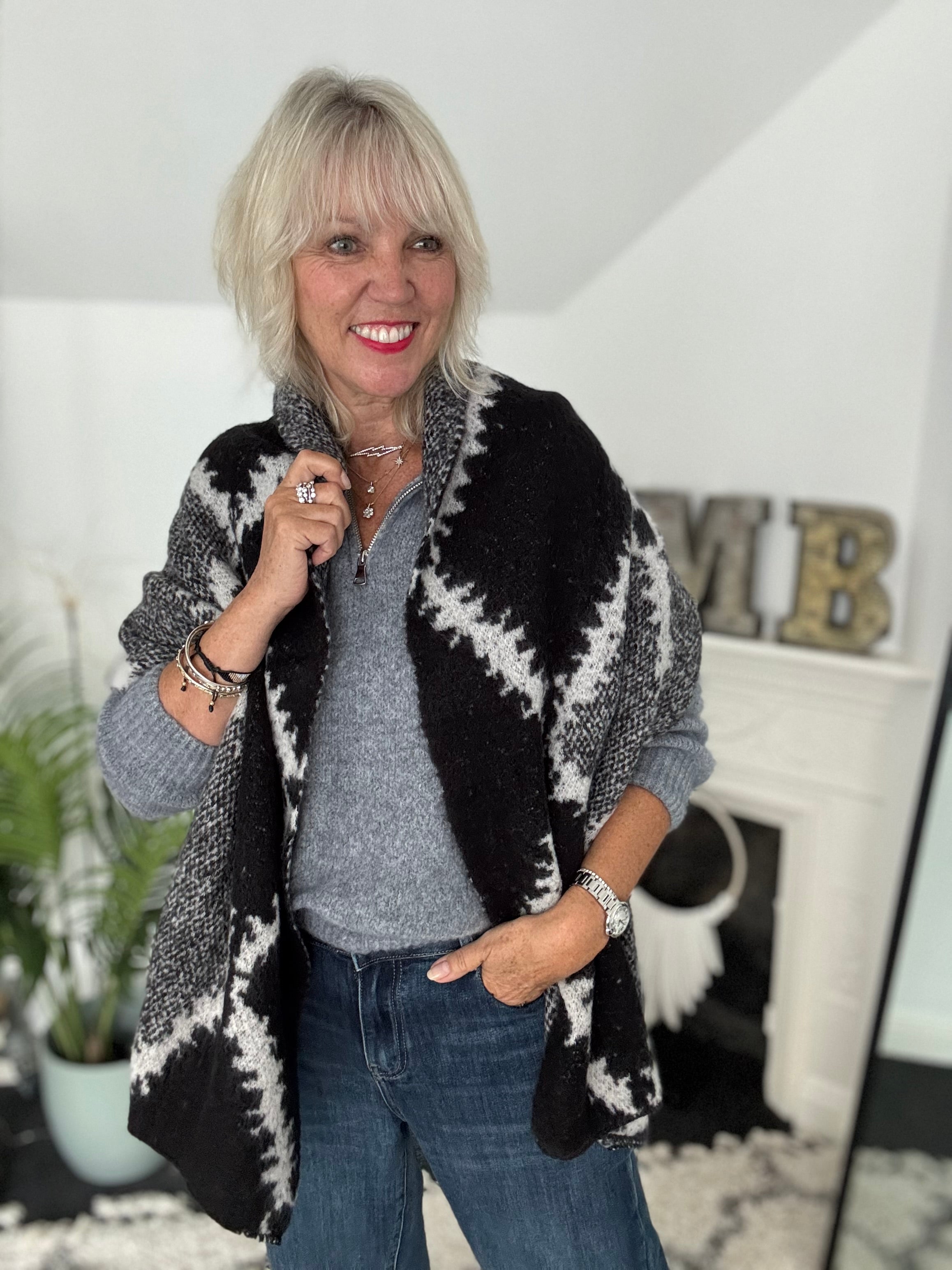 Super Soft Check Scarf in Black & Grey