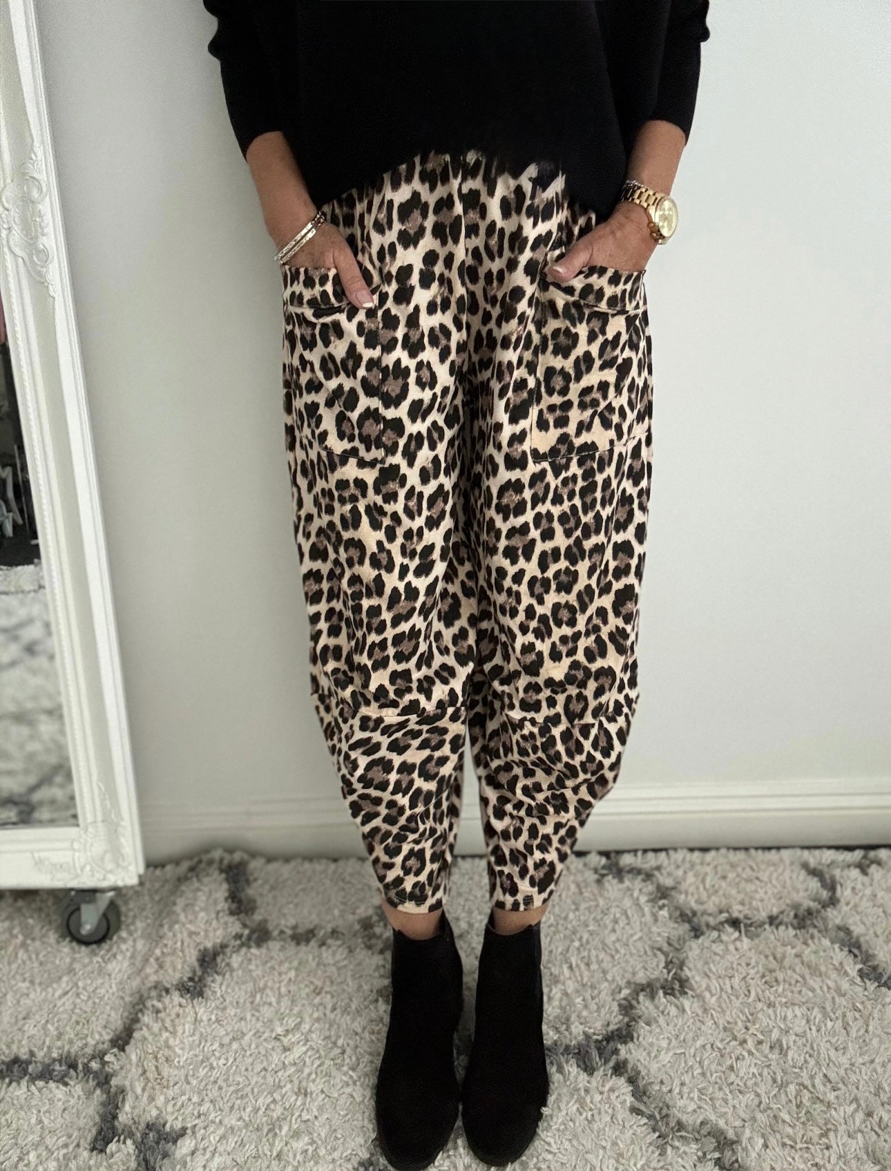 Barrel Stretch Trousers in Leopard