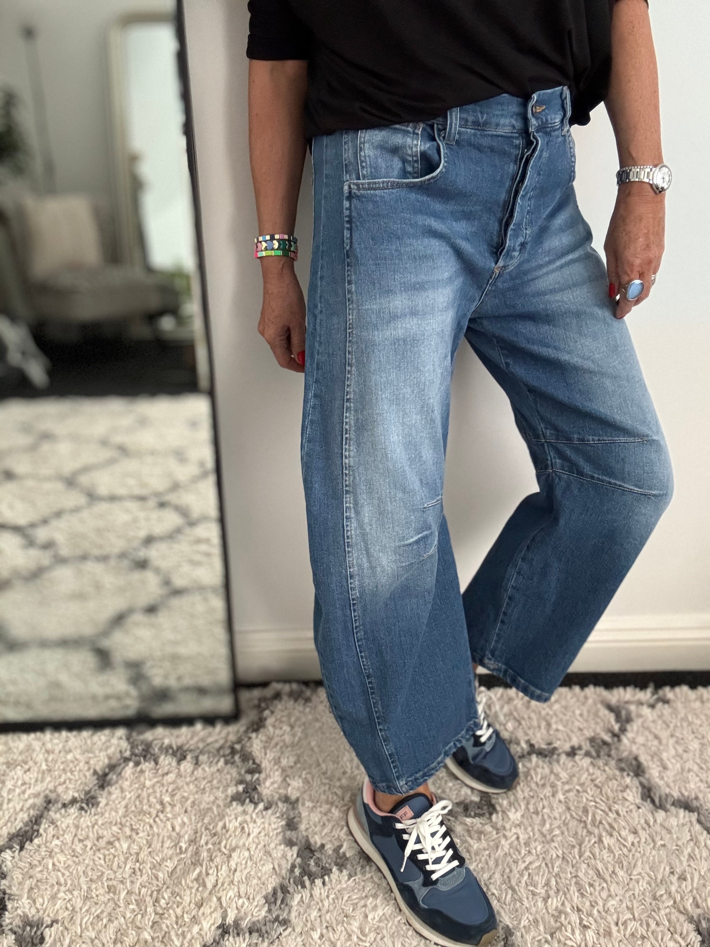 Barrel Leg Jeans with Elasticated Waist in Mid Denim