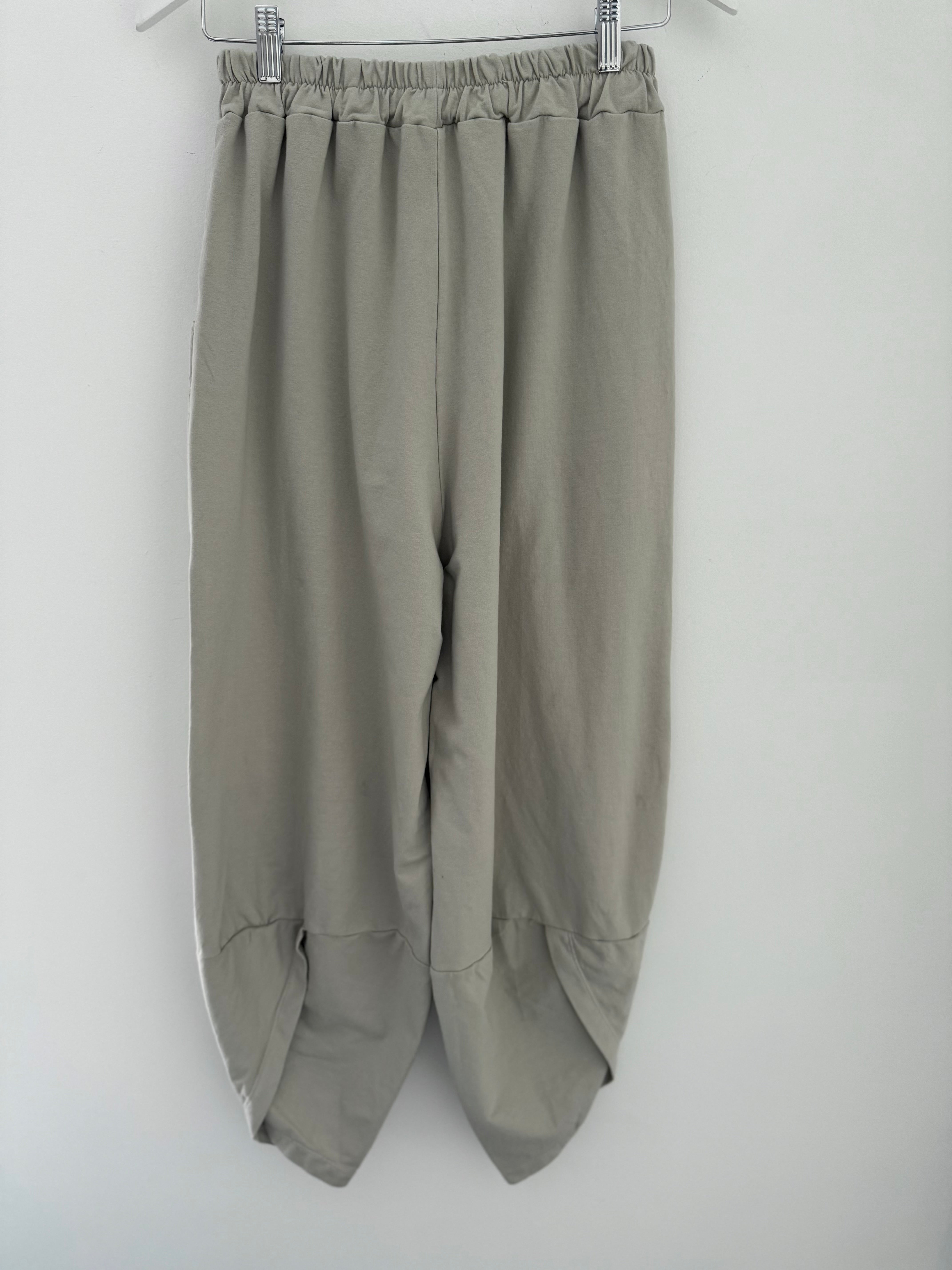 Barrel Shape Cotton Jersey Trousers in Stone