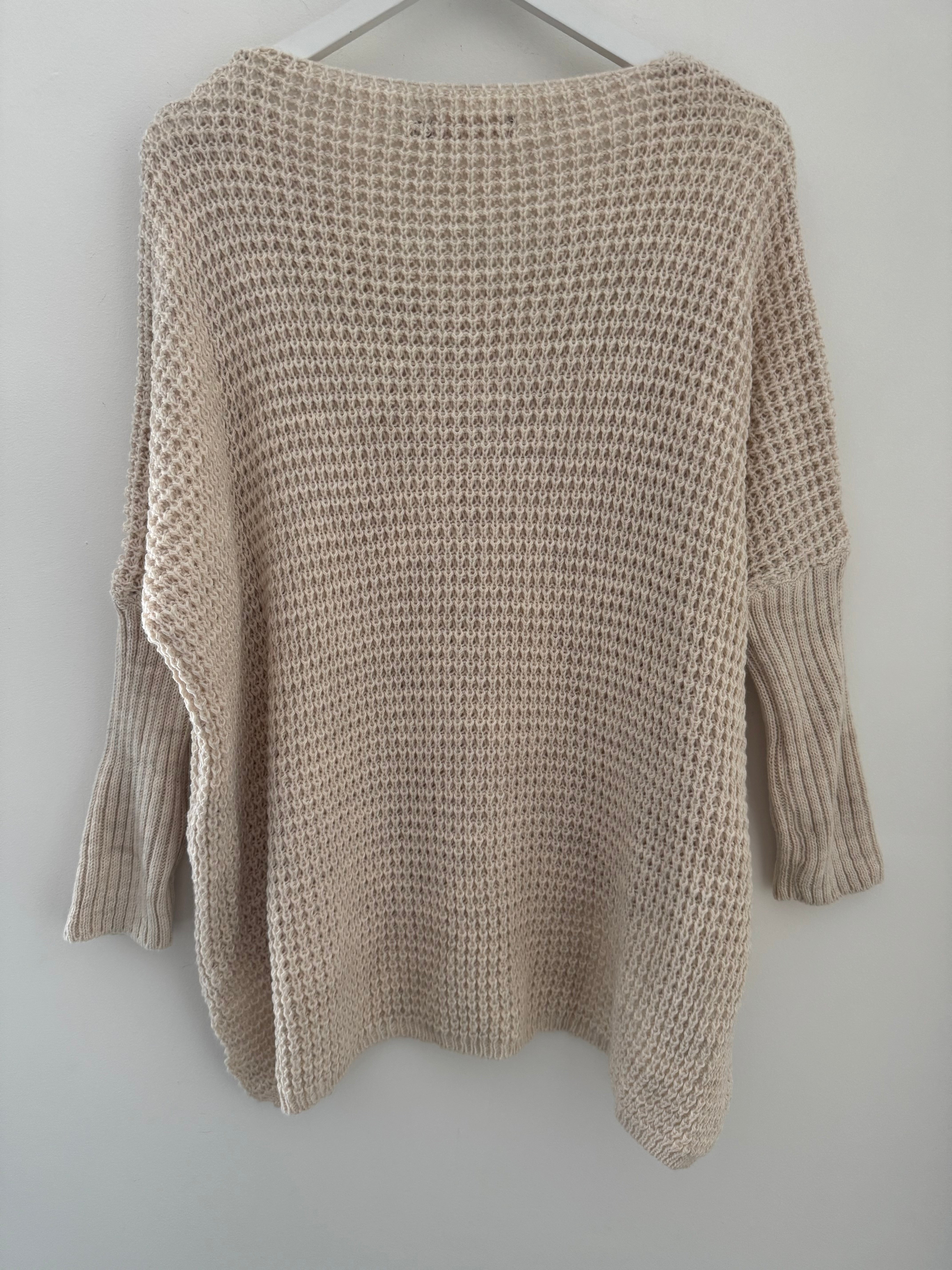 V Neck Waffle Knit in Ecru