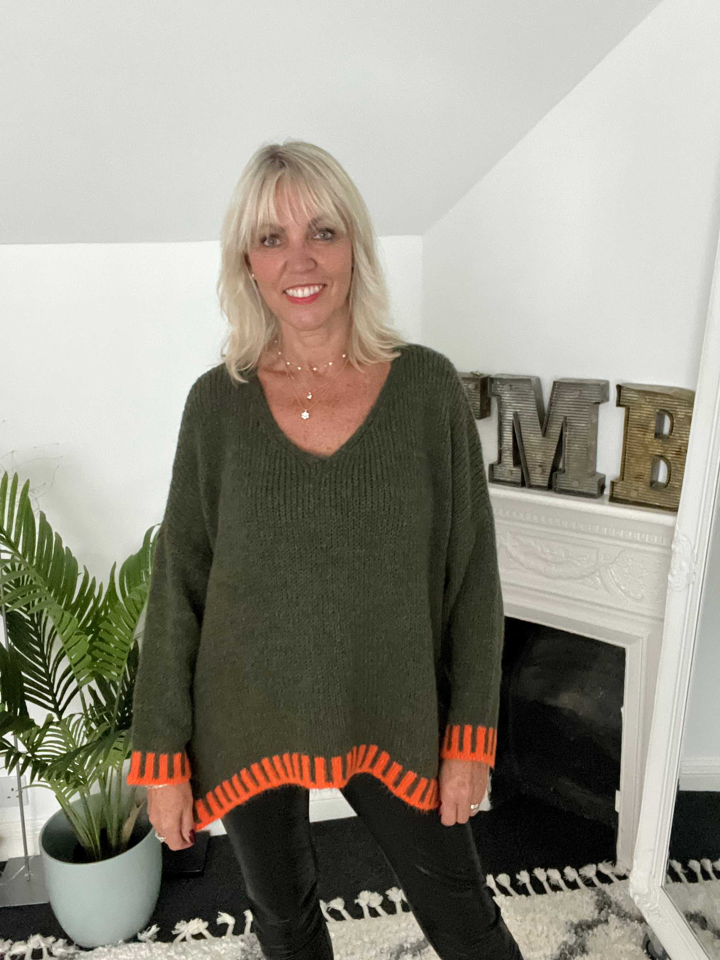 Stunning Jumper in Khaki & Orange