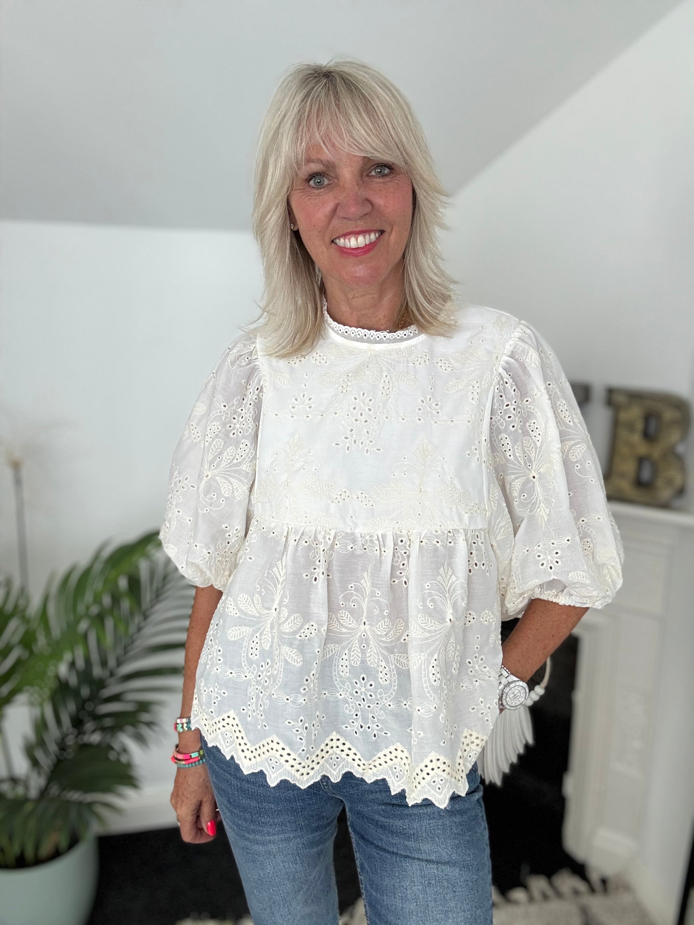 Broderie Anglaise Top in Vanilla
