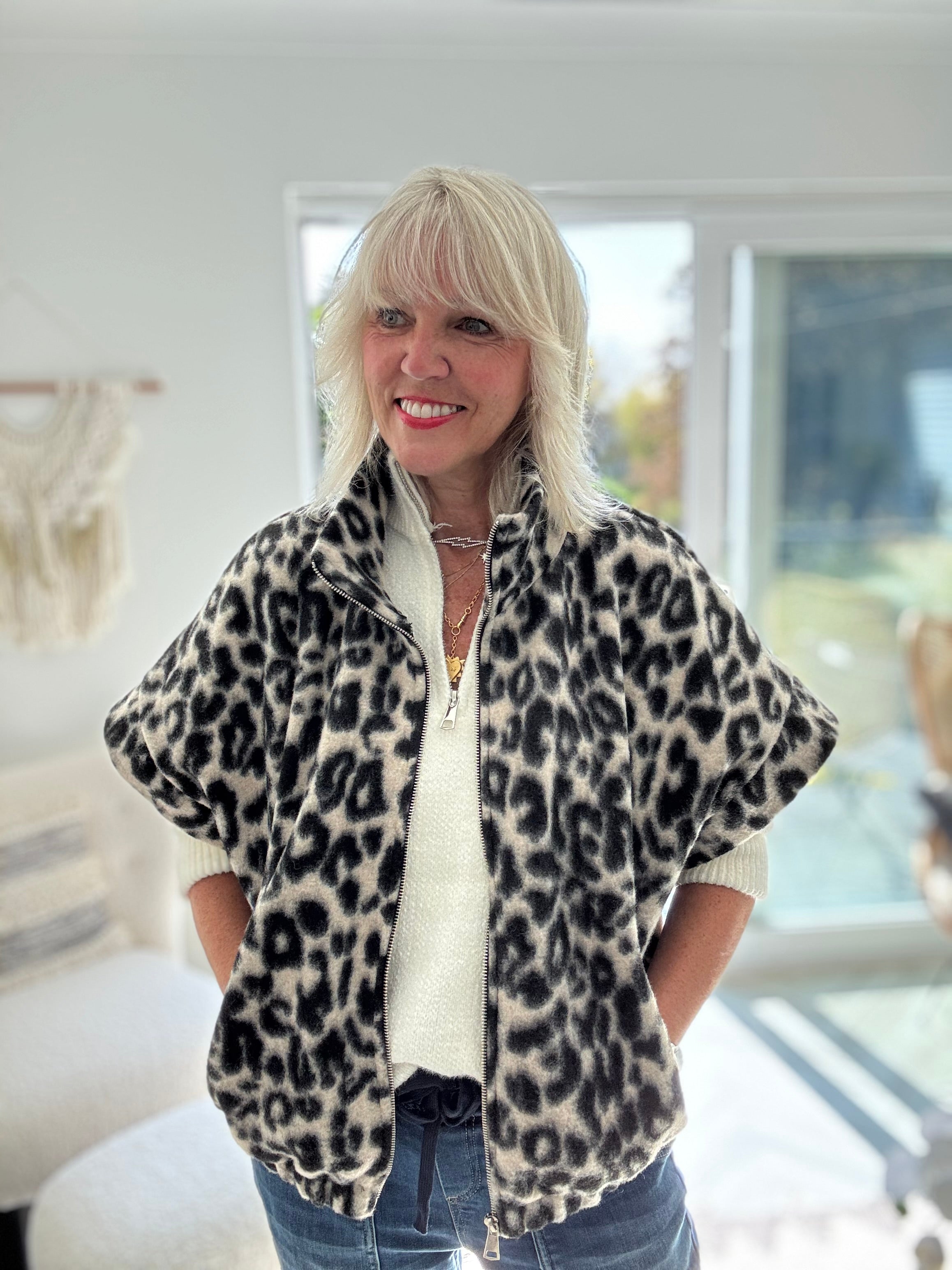 Cosy Gilet Jacket in Leopard