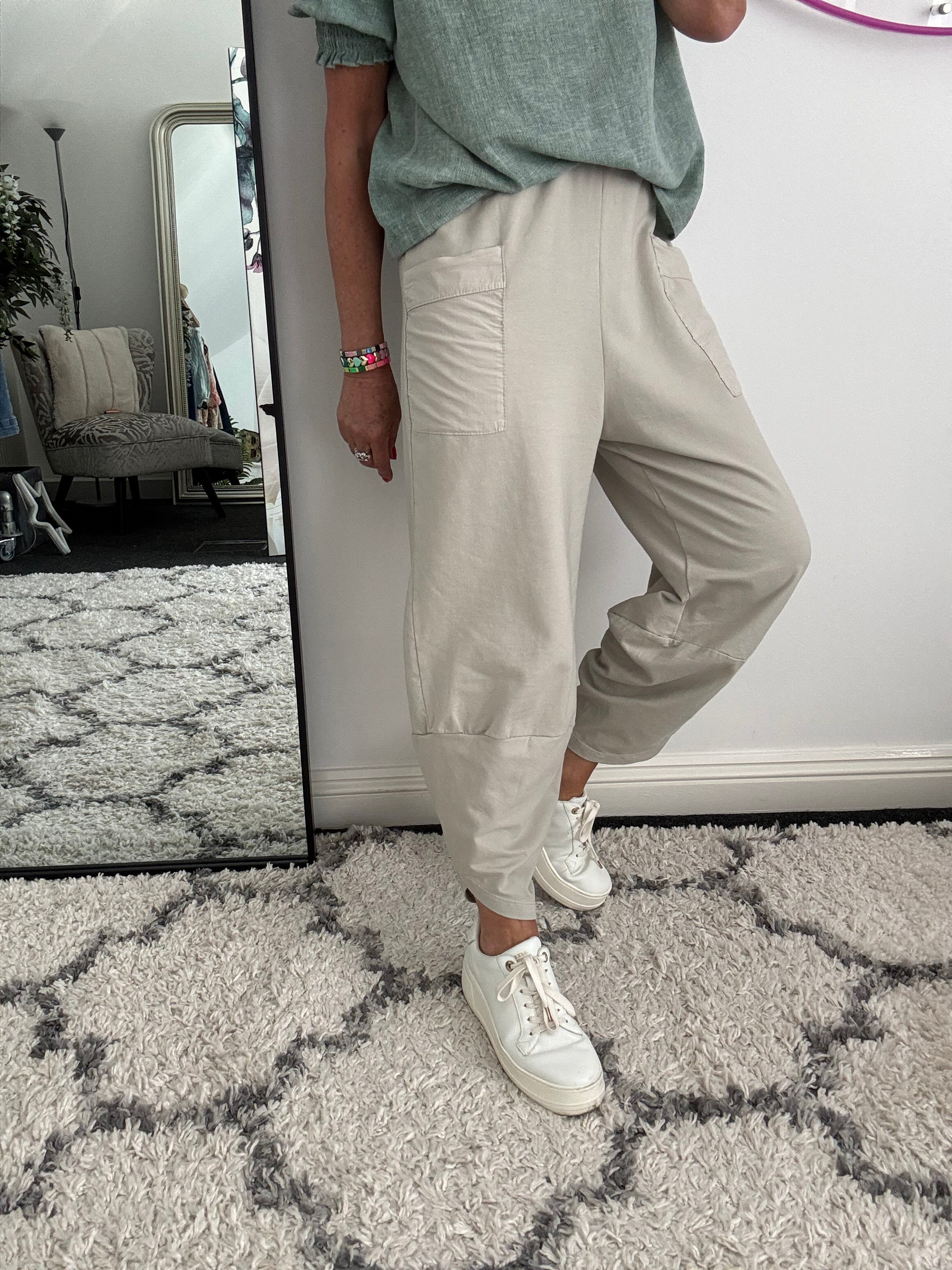 Barrel Shape Cotton Jersey Trousers in Stone