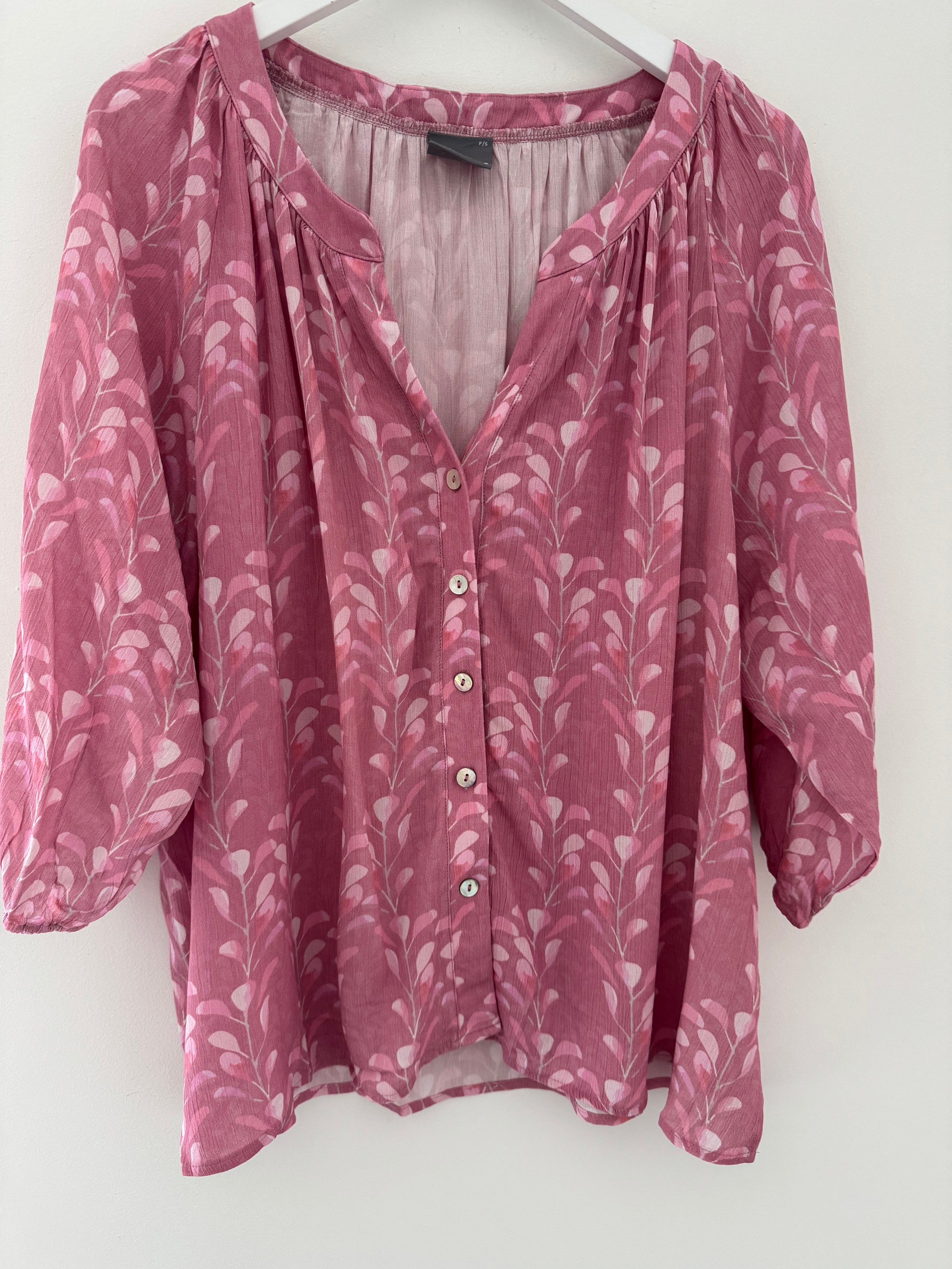 Leaf Print Blouse in Pink