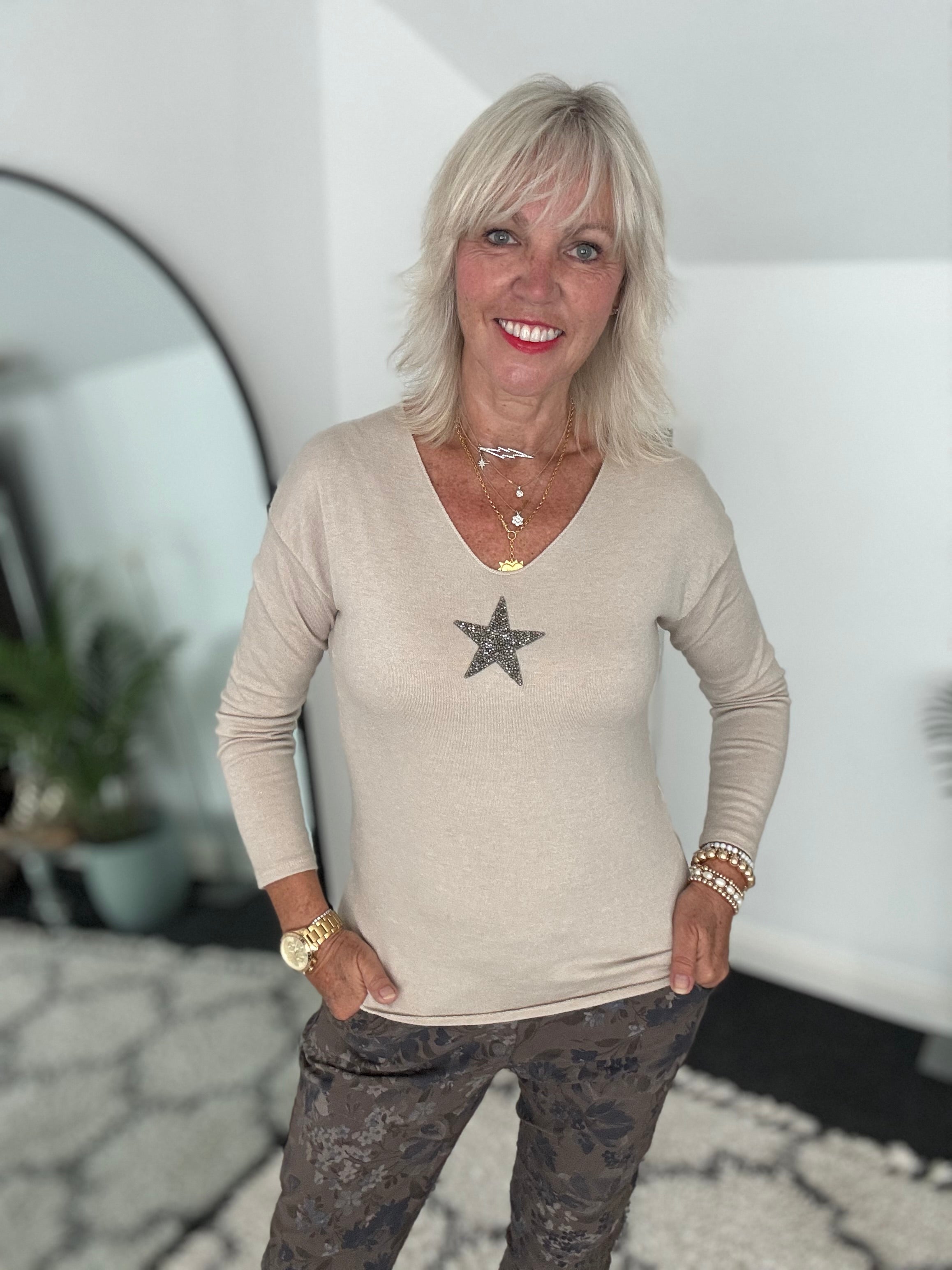 Slimfit Glitter Star Jumper in Stone