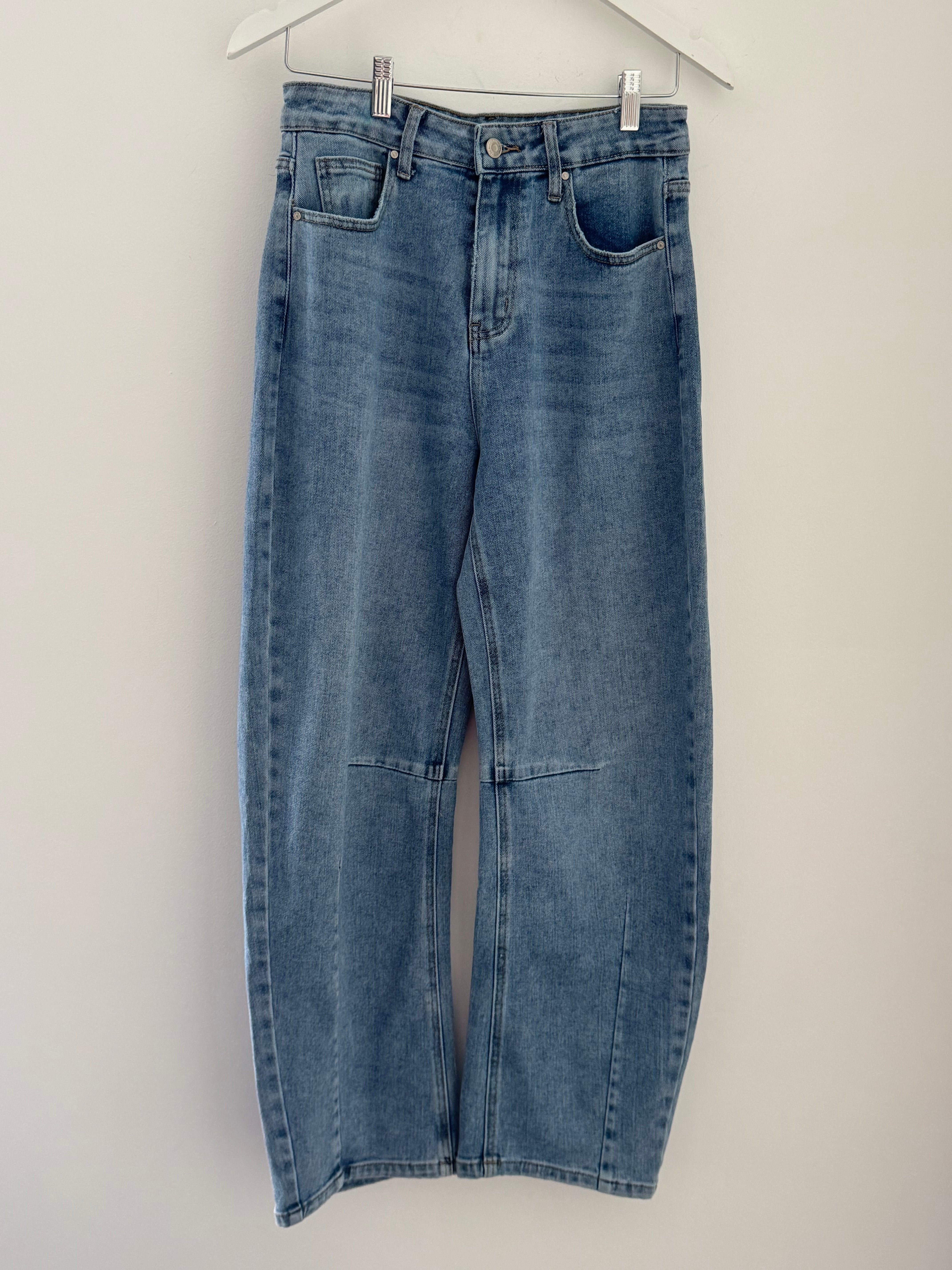 Relaxed Boyfriend Jeans in Light Denim