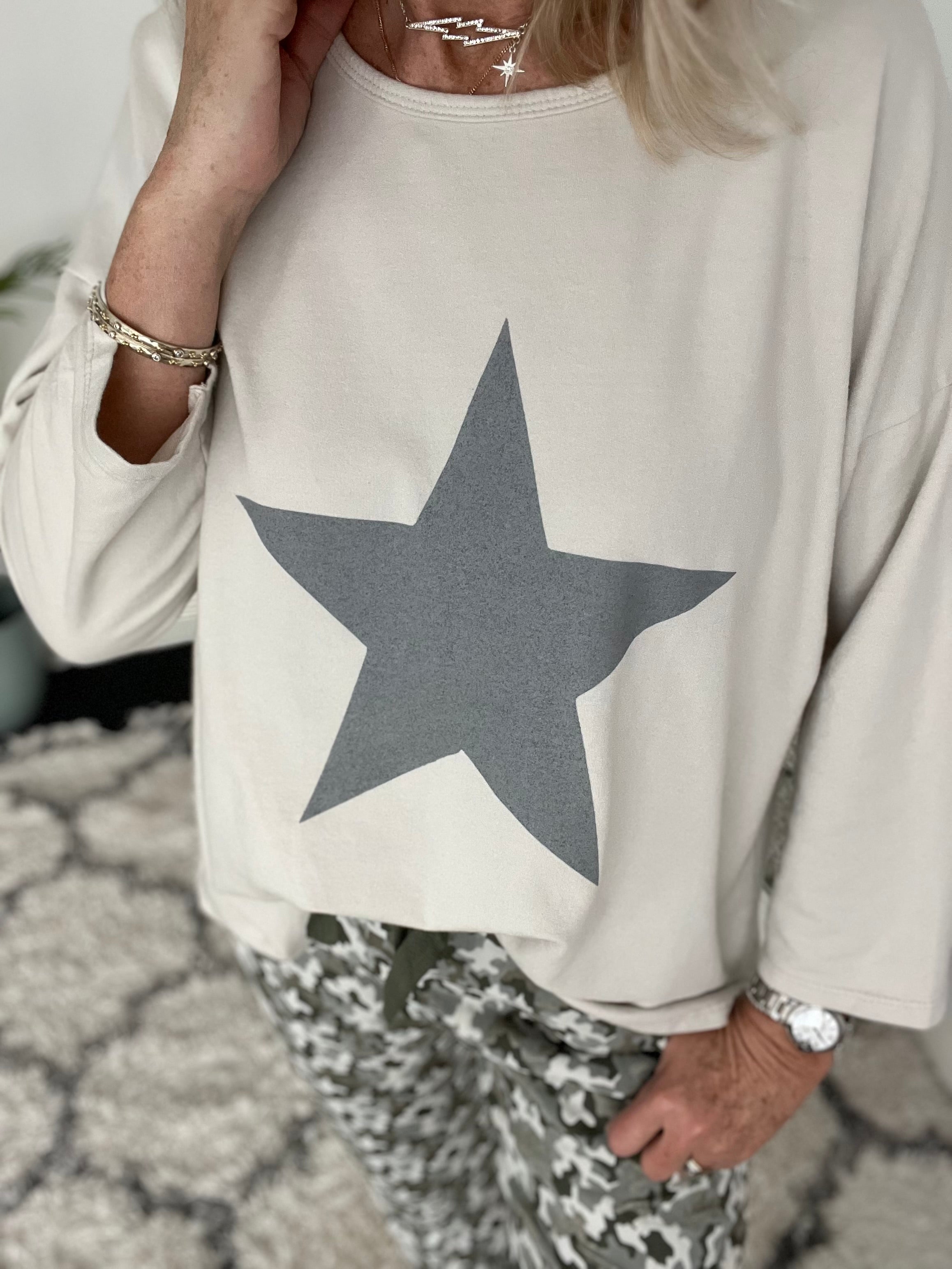 Scoop Neck Cotton Star Top in Stone