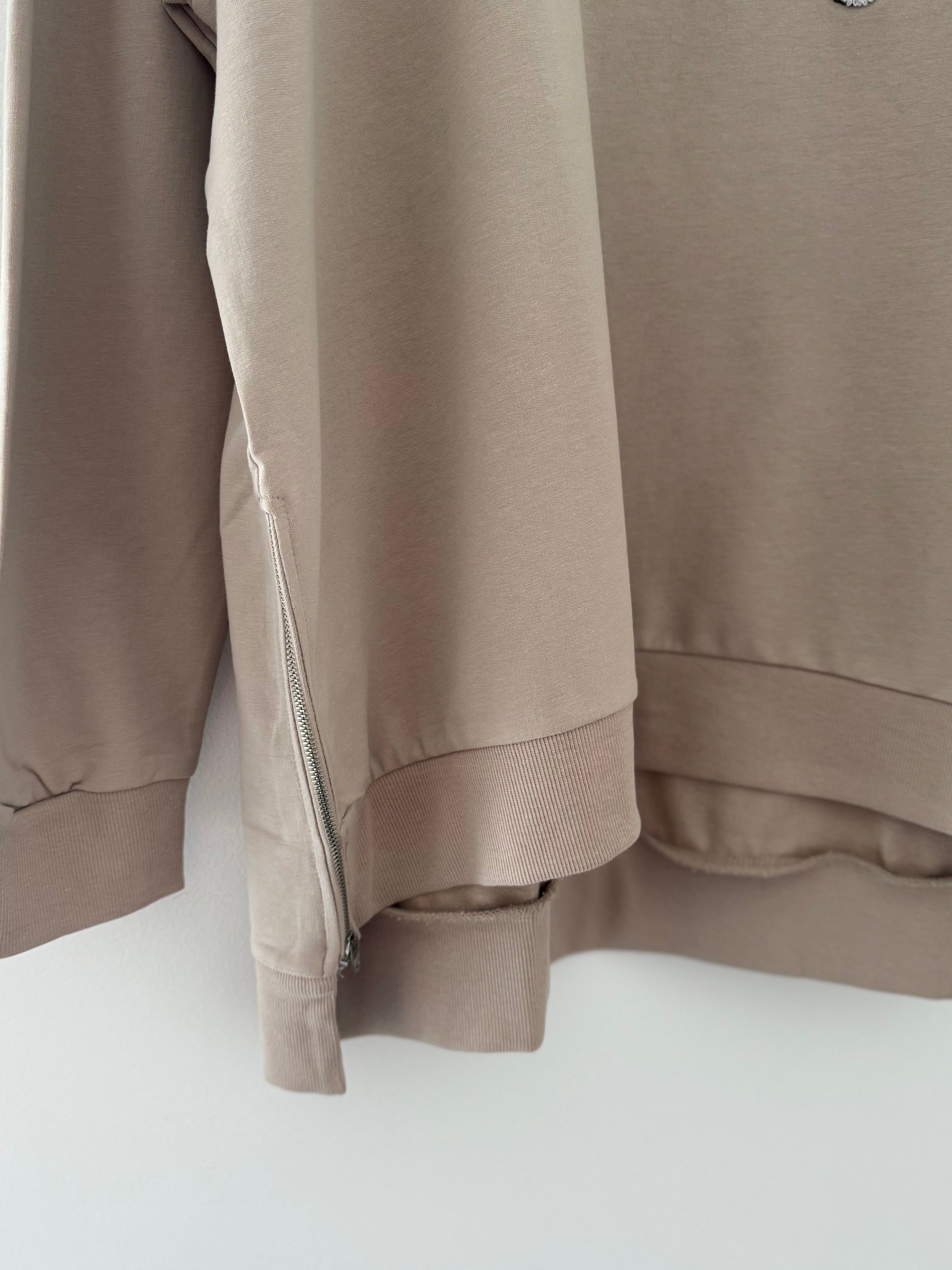 Vintage Zipped Sweatshirt in Light Mocha