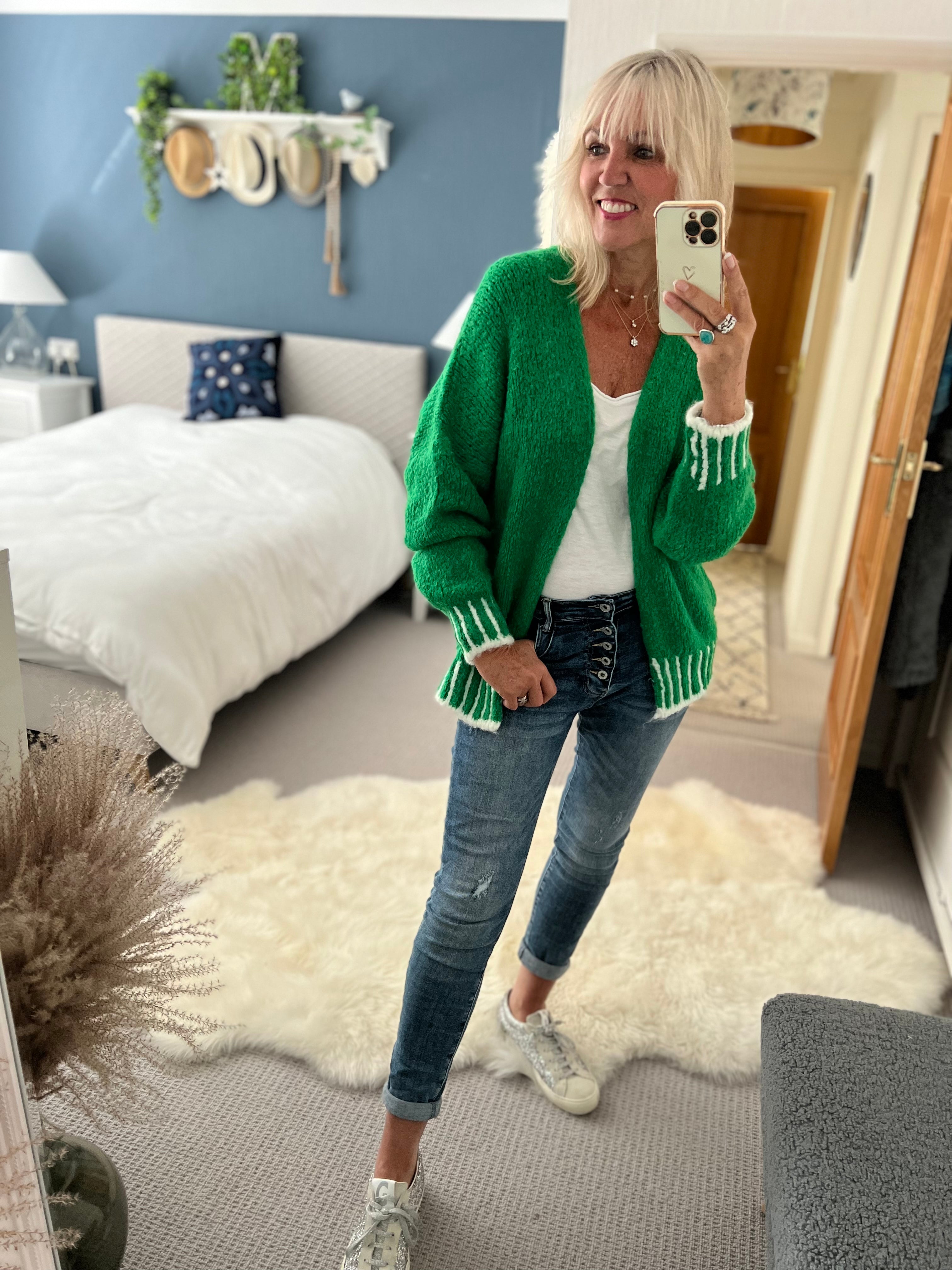 Stunning Cardi in Emerald & White