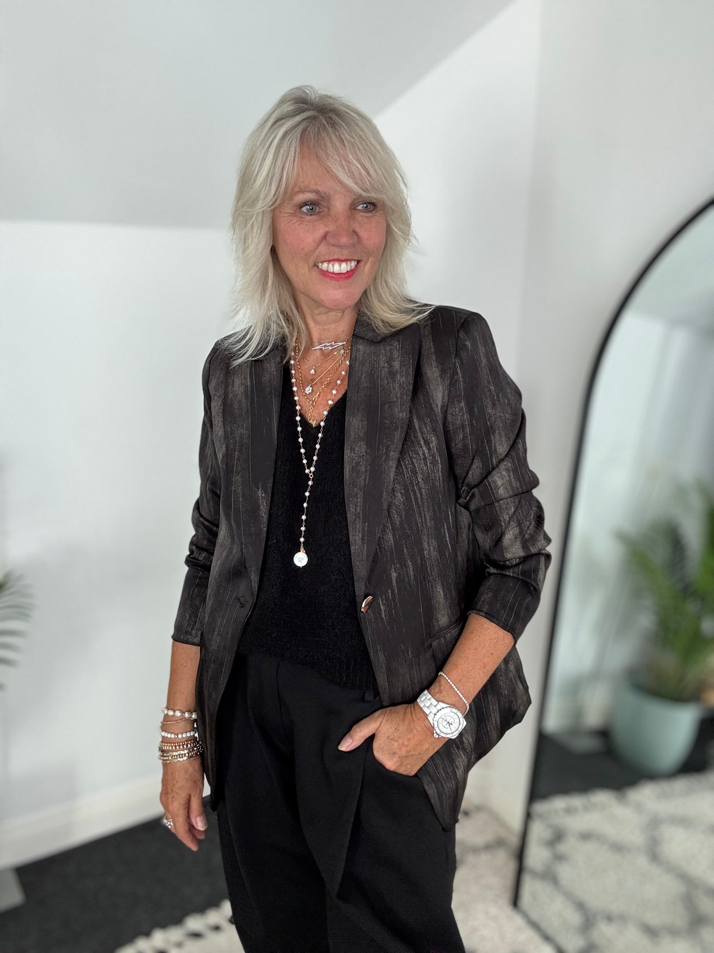 Silky Blazer in Black Brushstroke