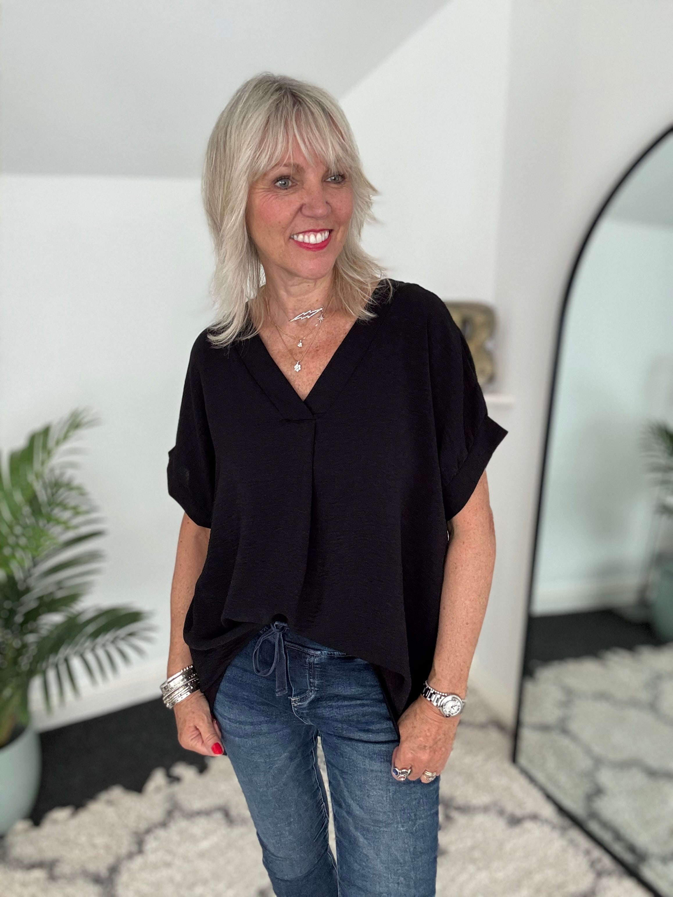 Simple Crepe Top in Black