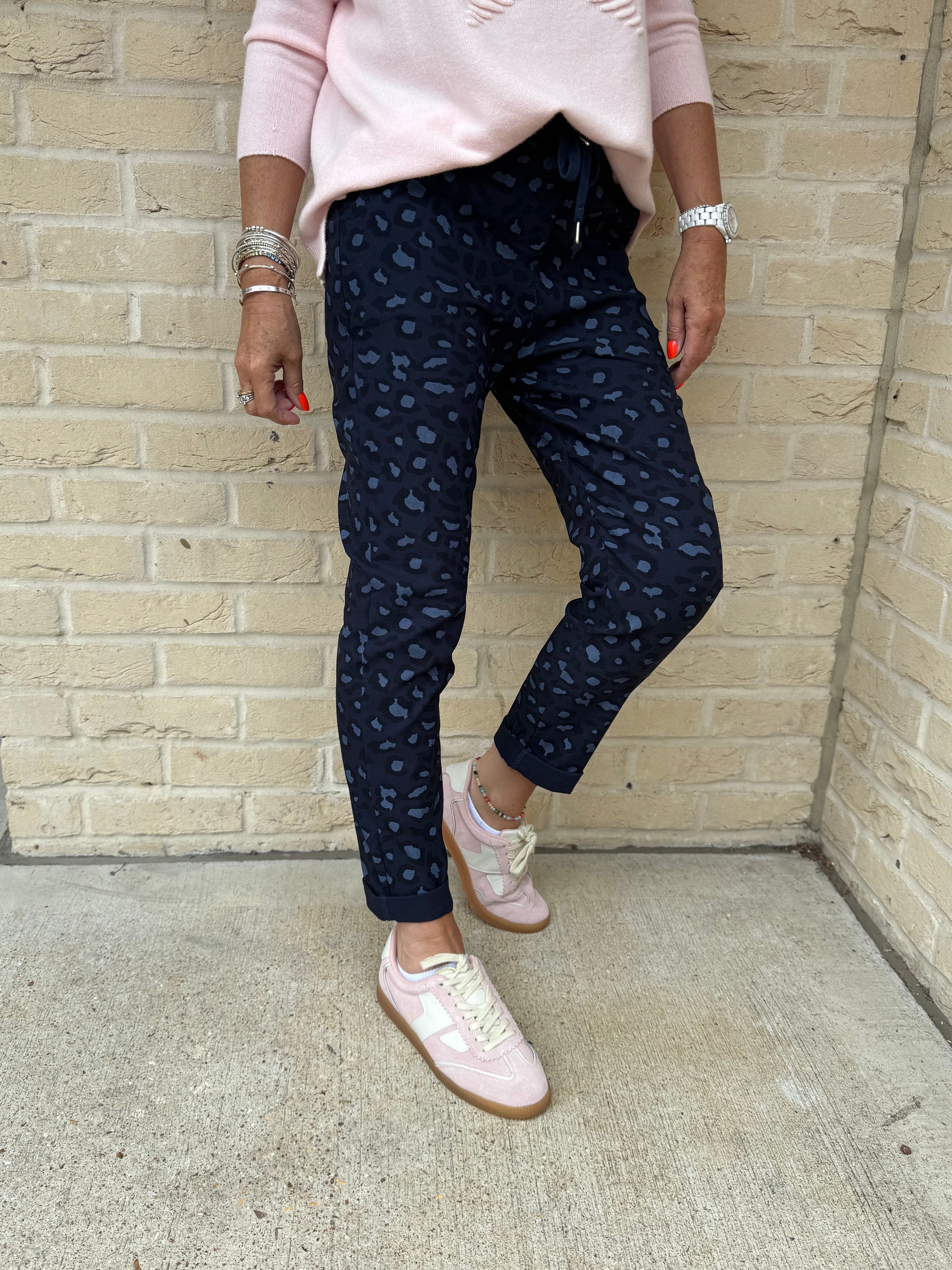 Super Stretch Joggers in Ink Leopard