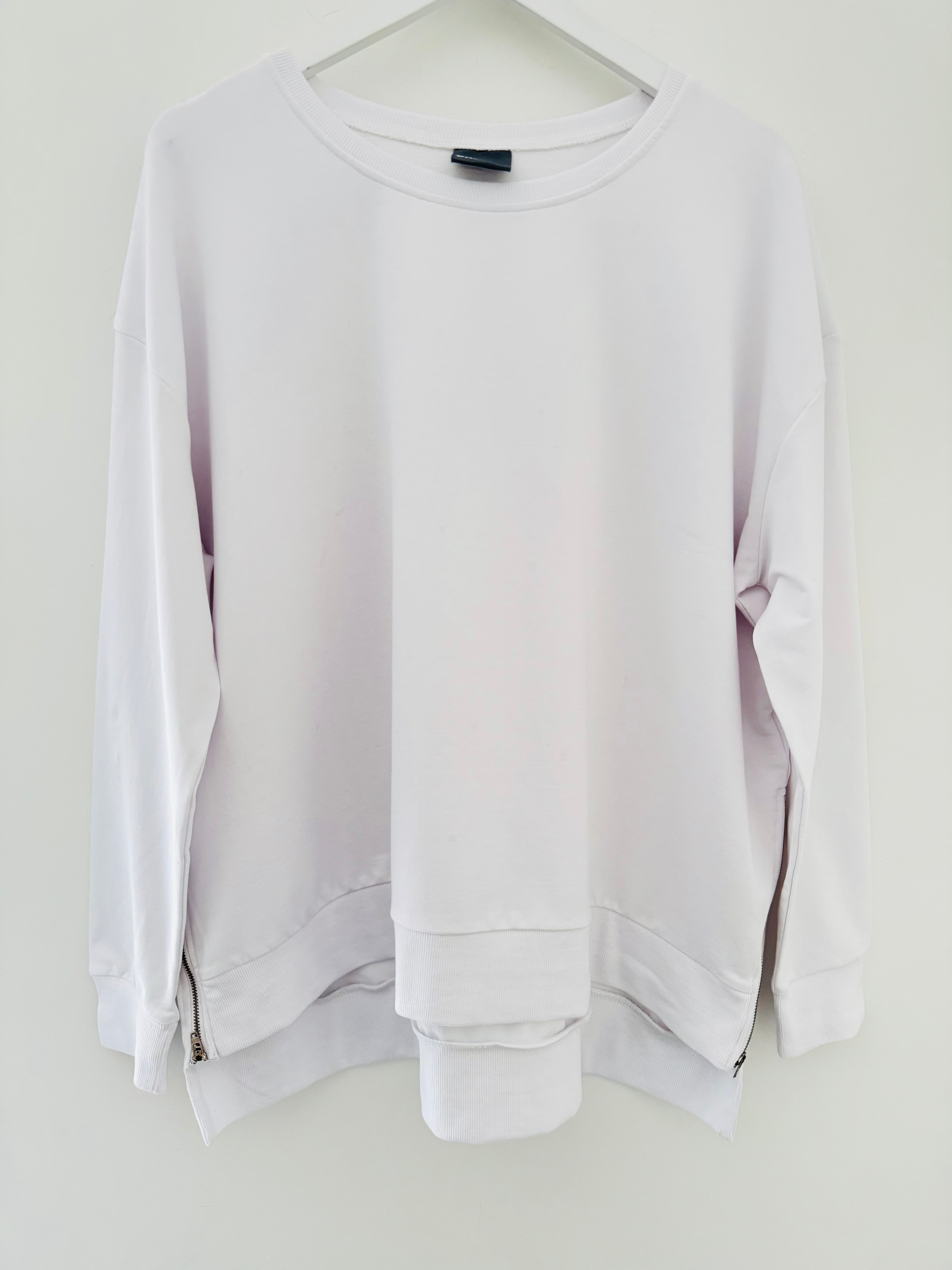Zipped Sweatshirt in White
