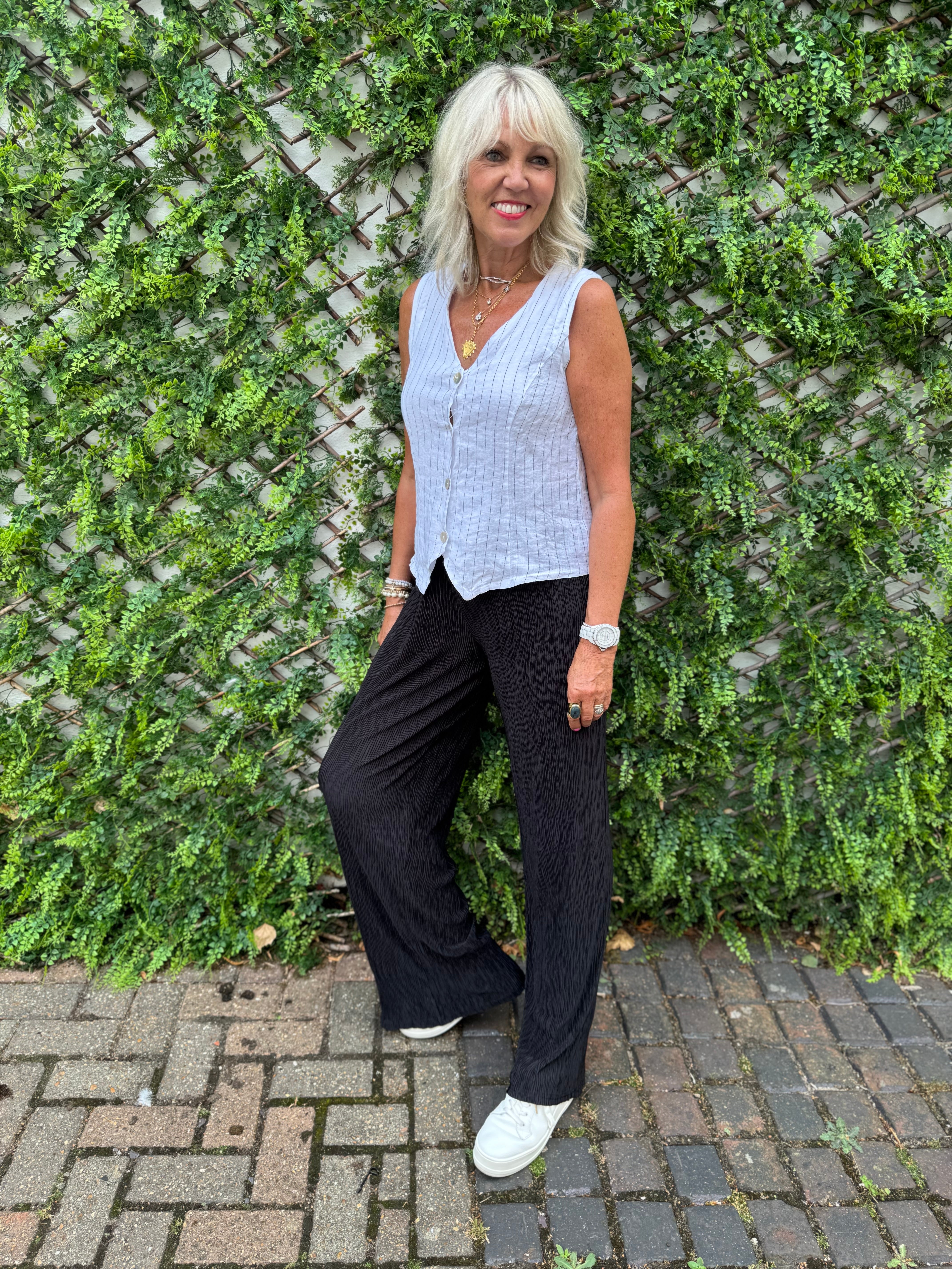 Crepe Plisse Trousers in Black