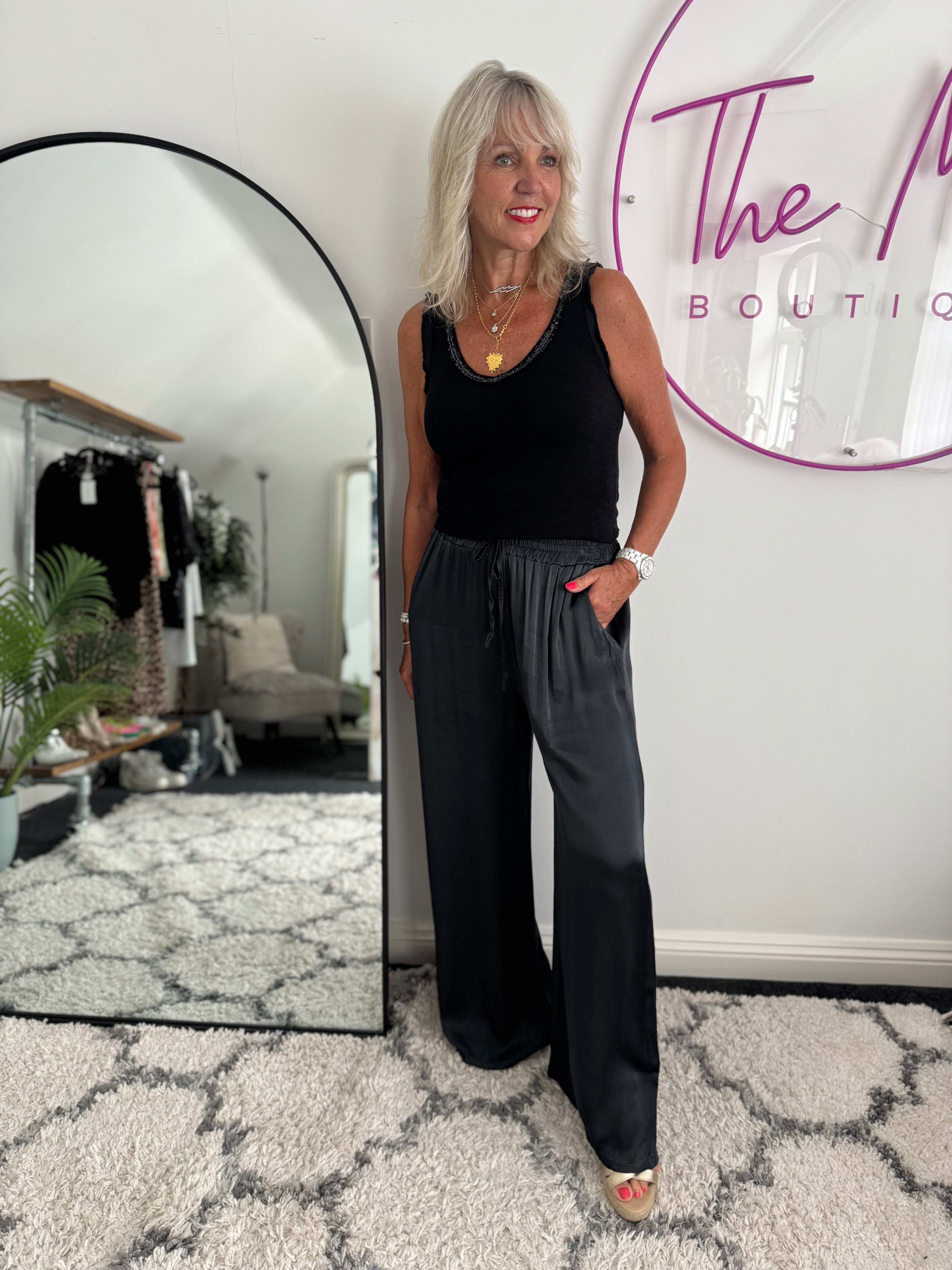 Silky Trousers in Anthracite