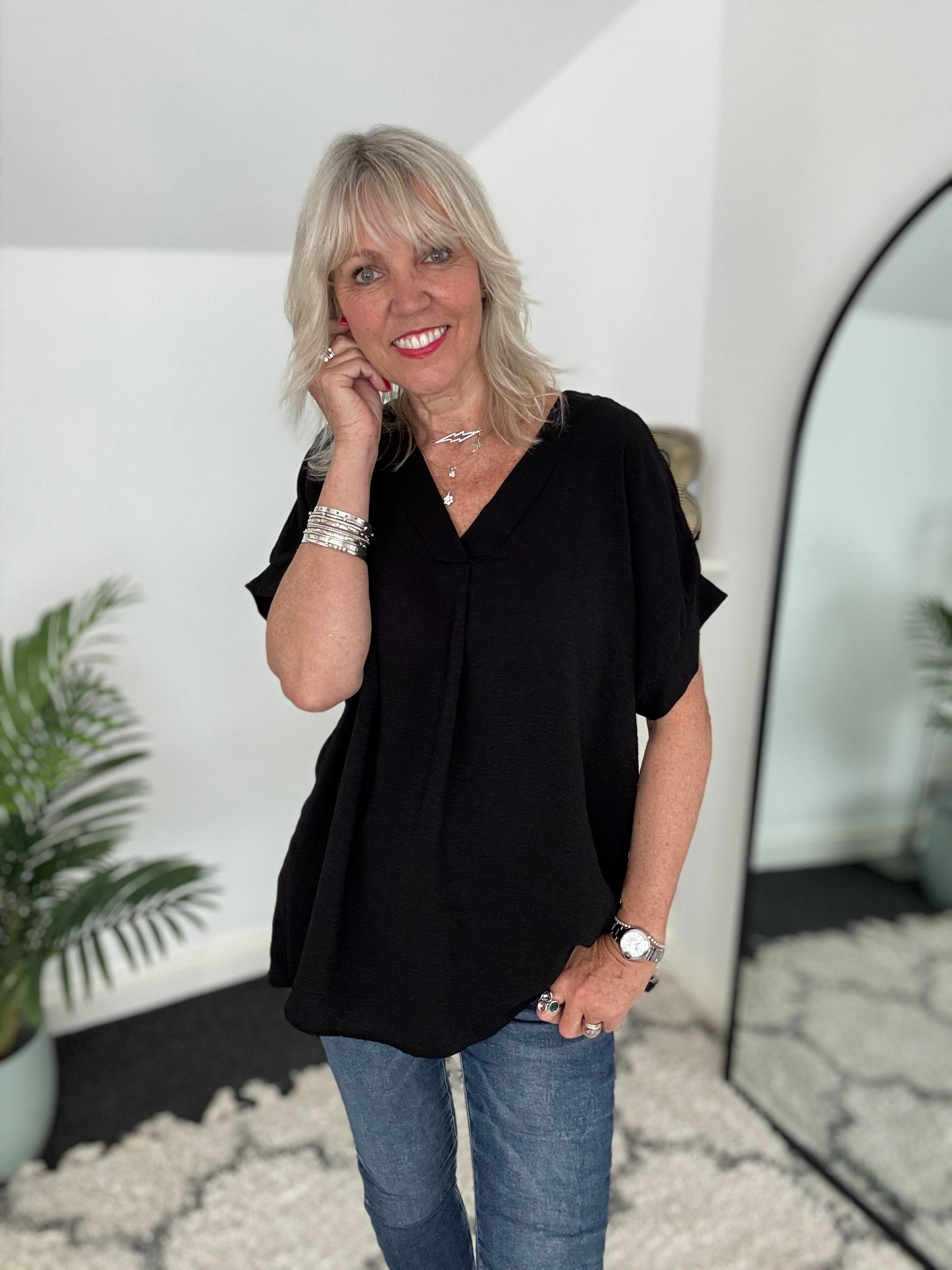 Simple Crepe Top in Black