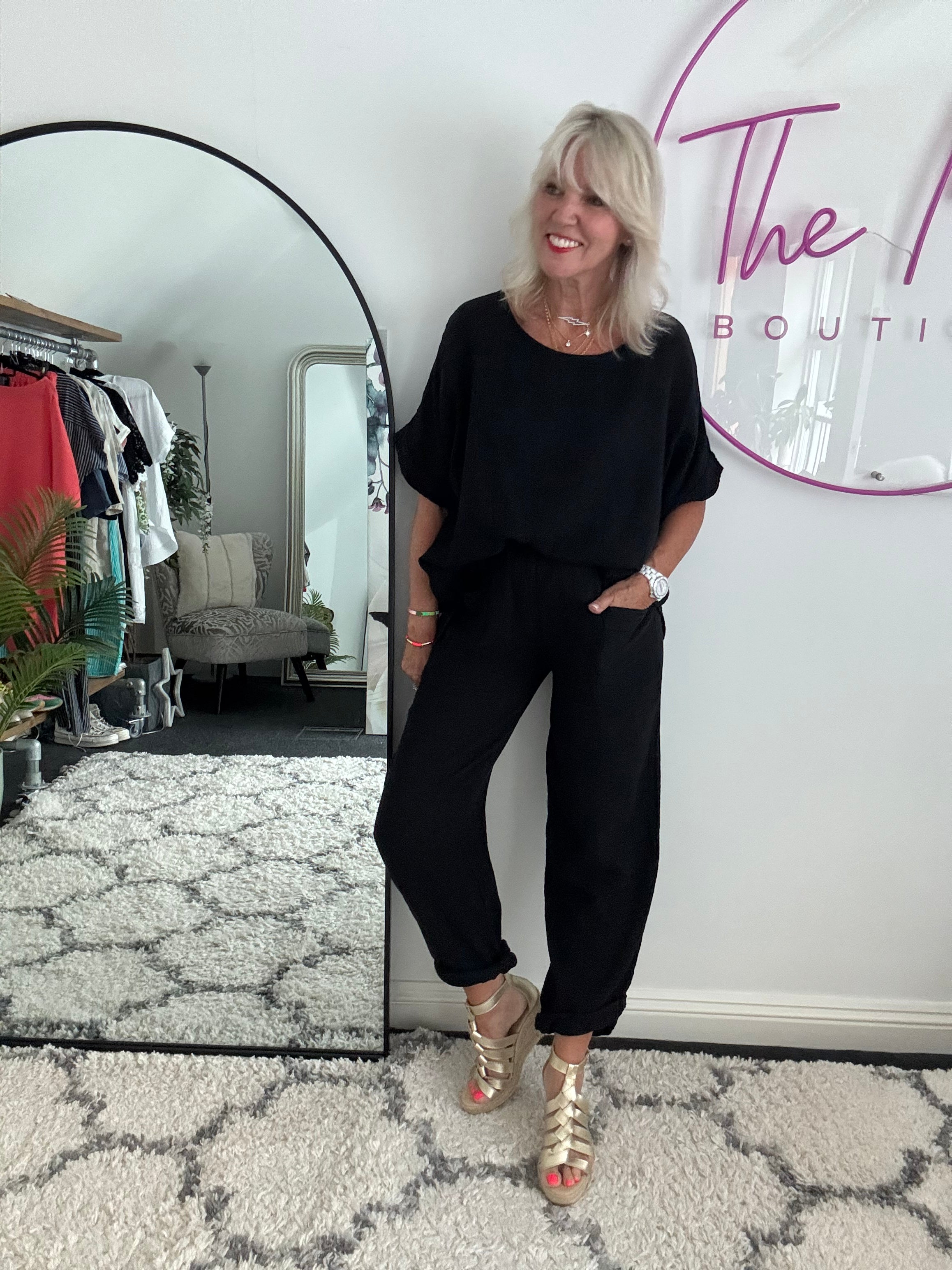 Barrel Leg Cheesecloth Trousers in Black