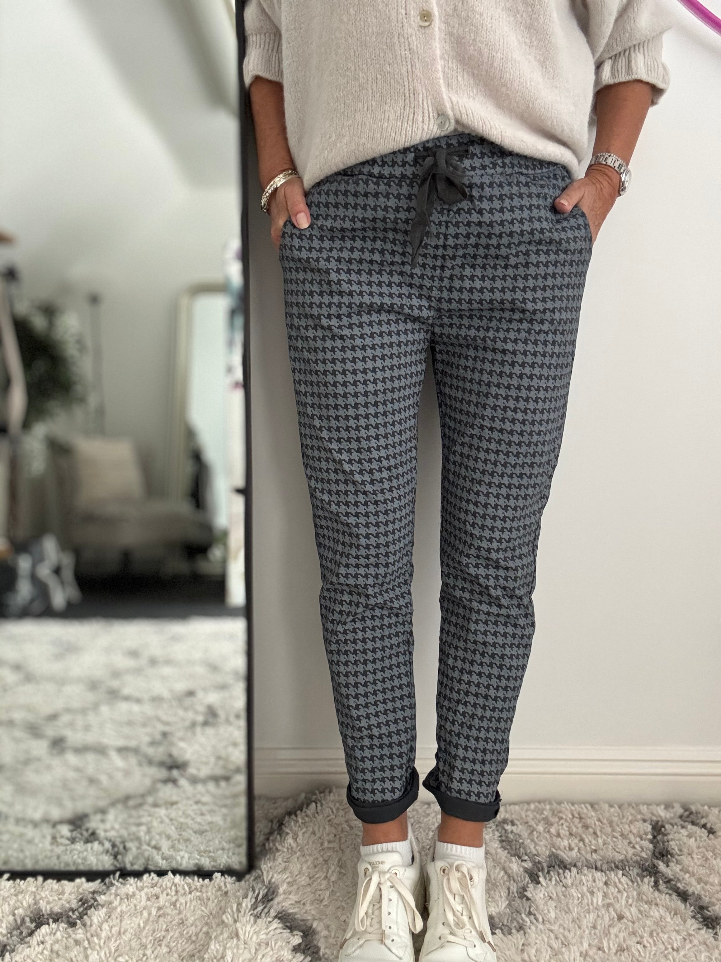 Stretch Dog Tooth Joggers in Grey