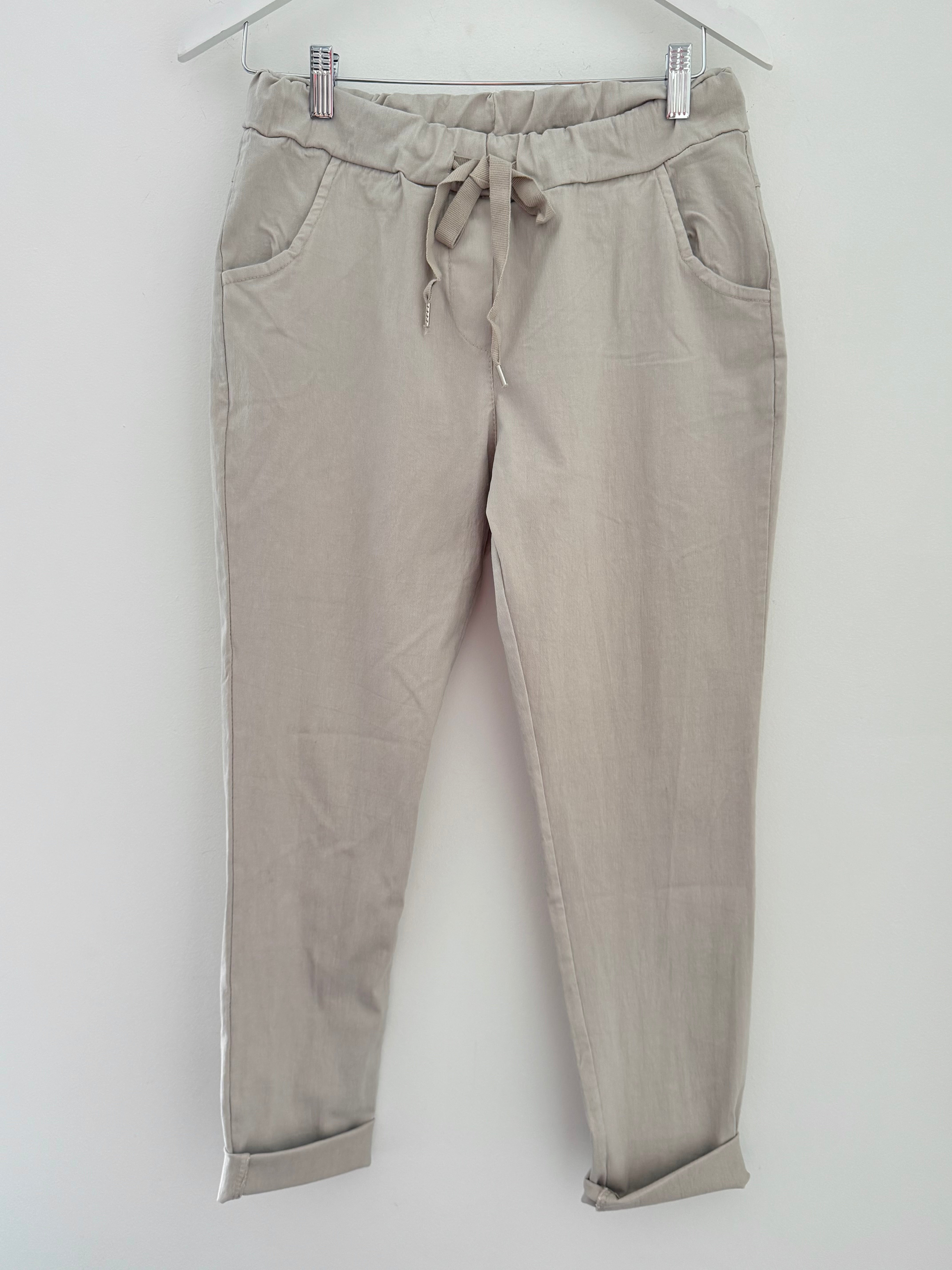 Slimfit Cotton Stretch Joggers in Stone