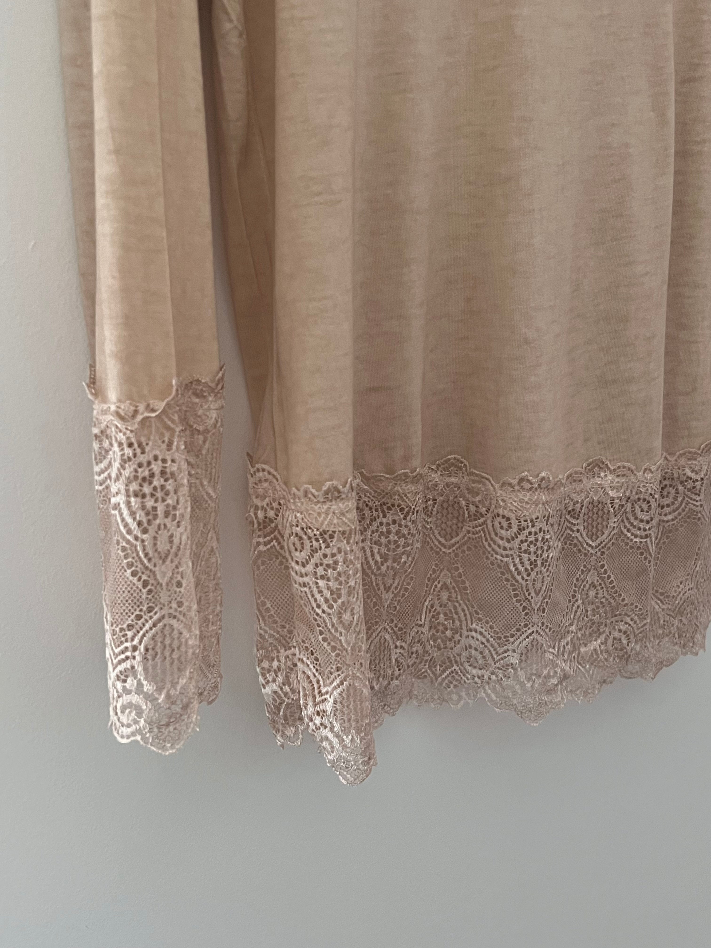 Luxe Base Top with Lace Trim in Warm Stone