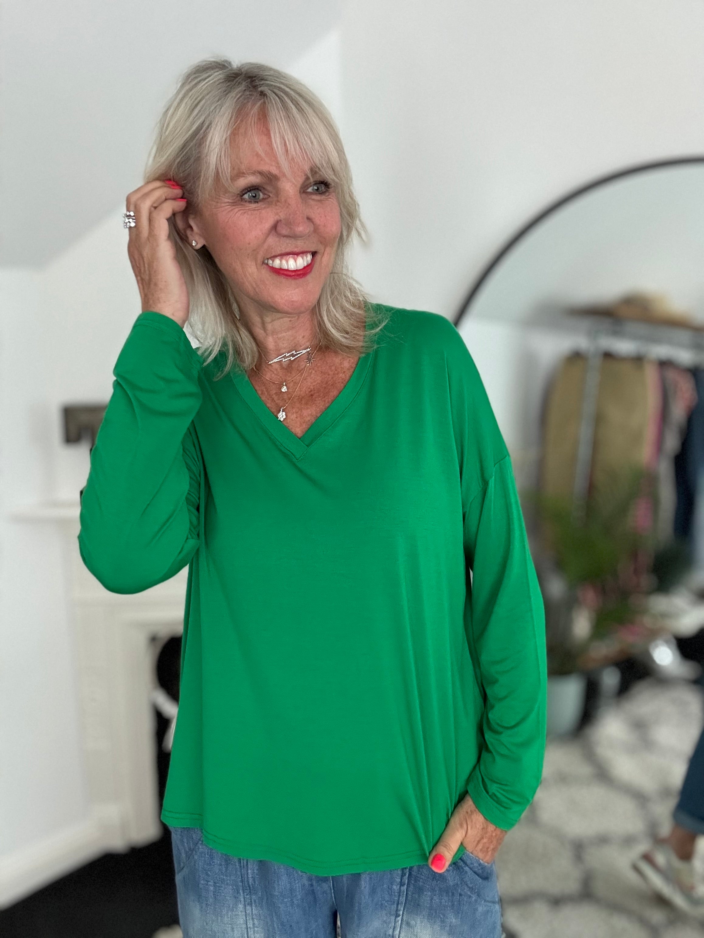 Bamboo Jersey V Neck Top in Emerald