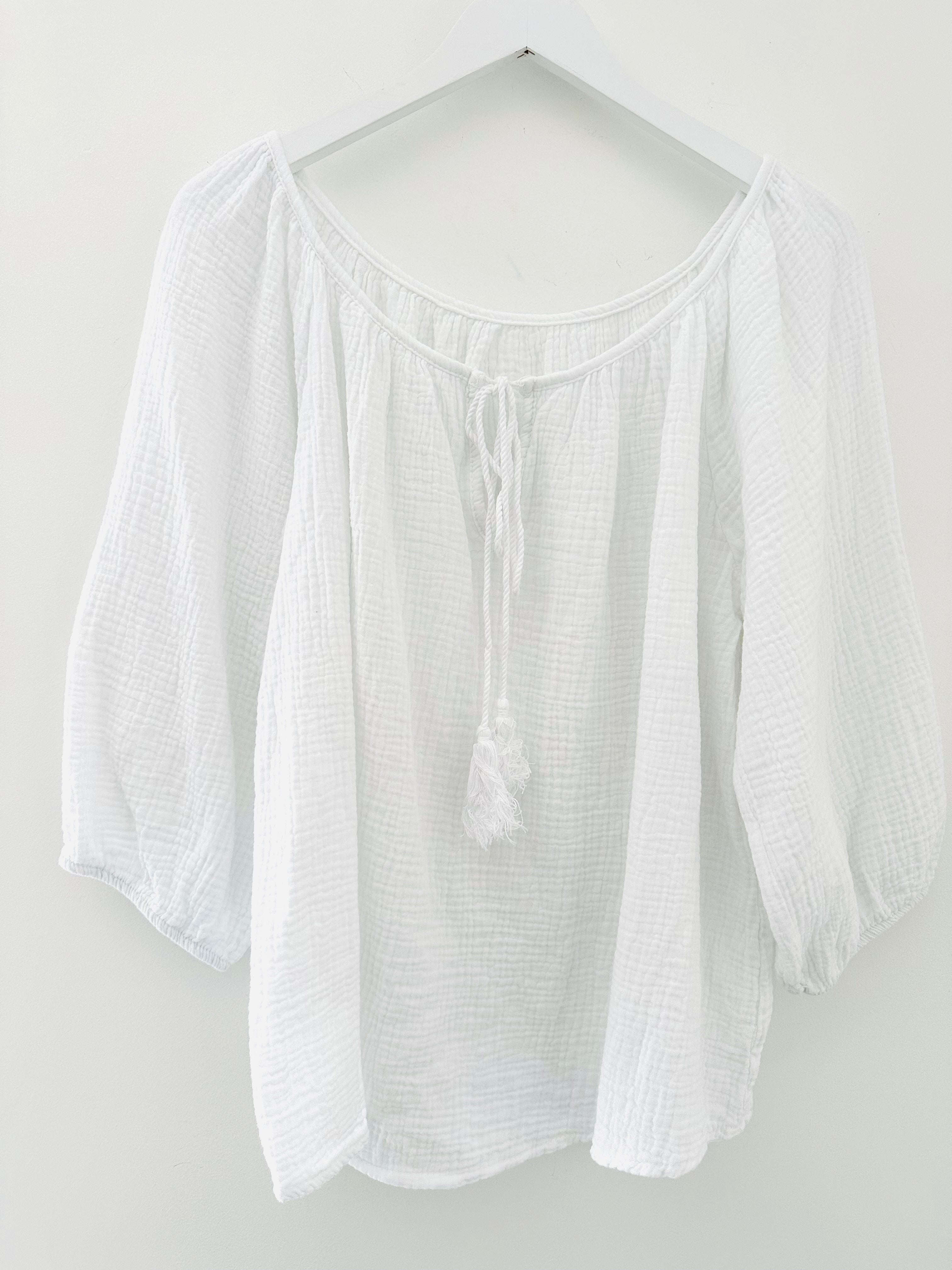 Cheesecloth Tassel Blouse in White