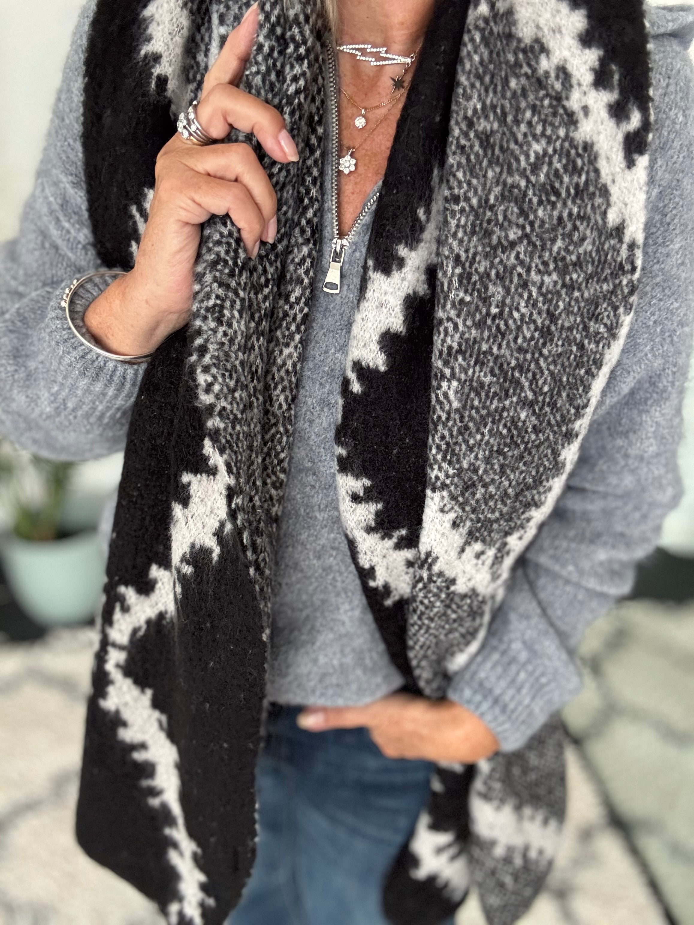 Super Soft Check Scarf in Black & Grey