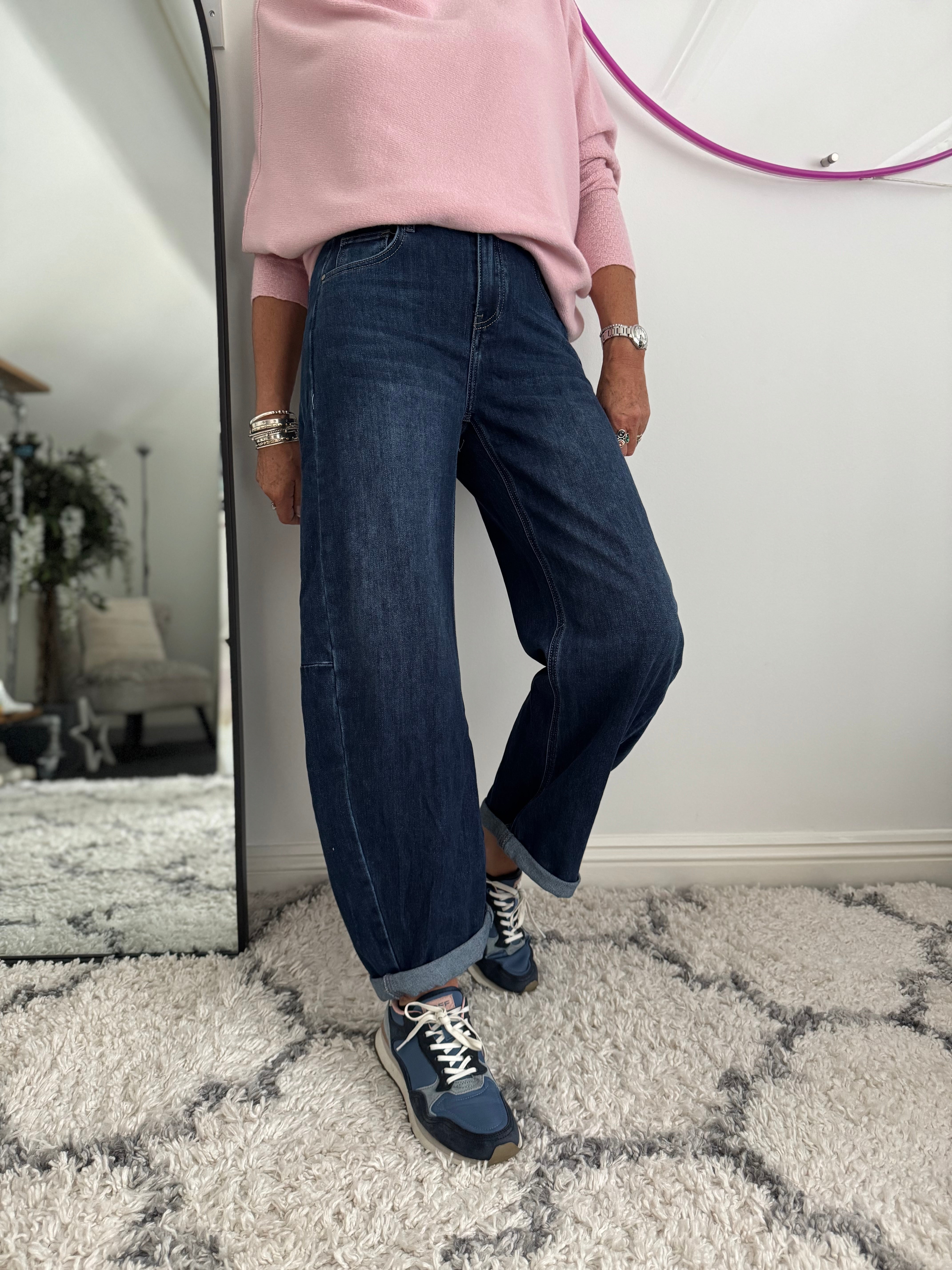 Barrel Leg Jeans in Deep Denim