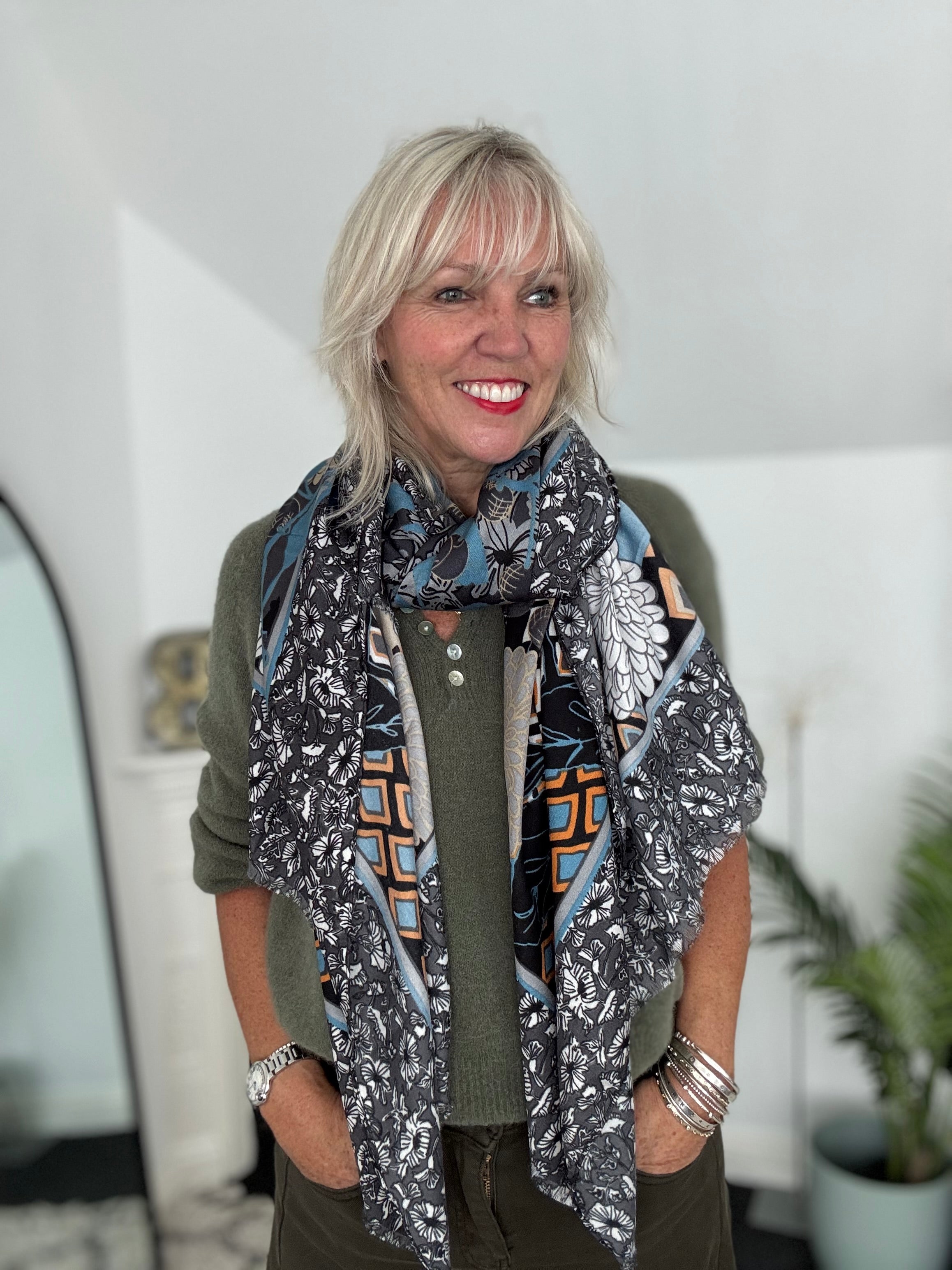 Stunning Floral Scarf In Grey & Blue