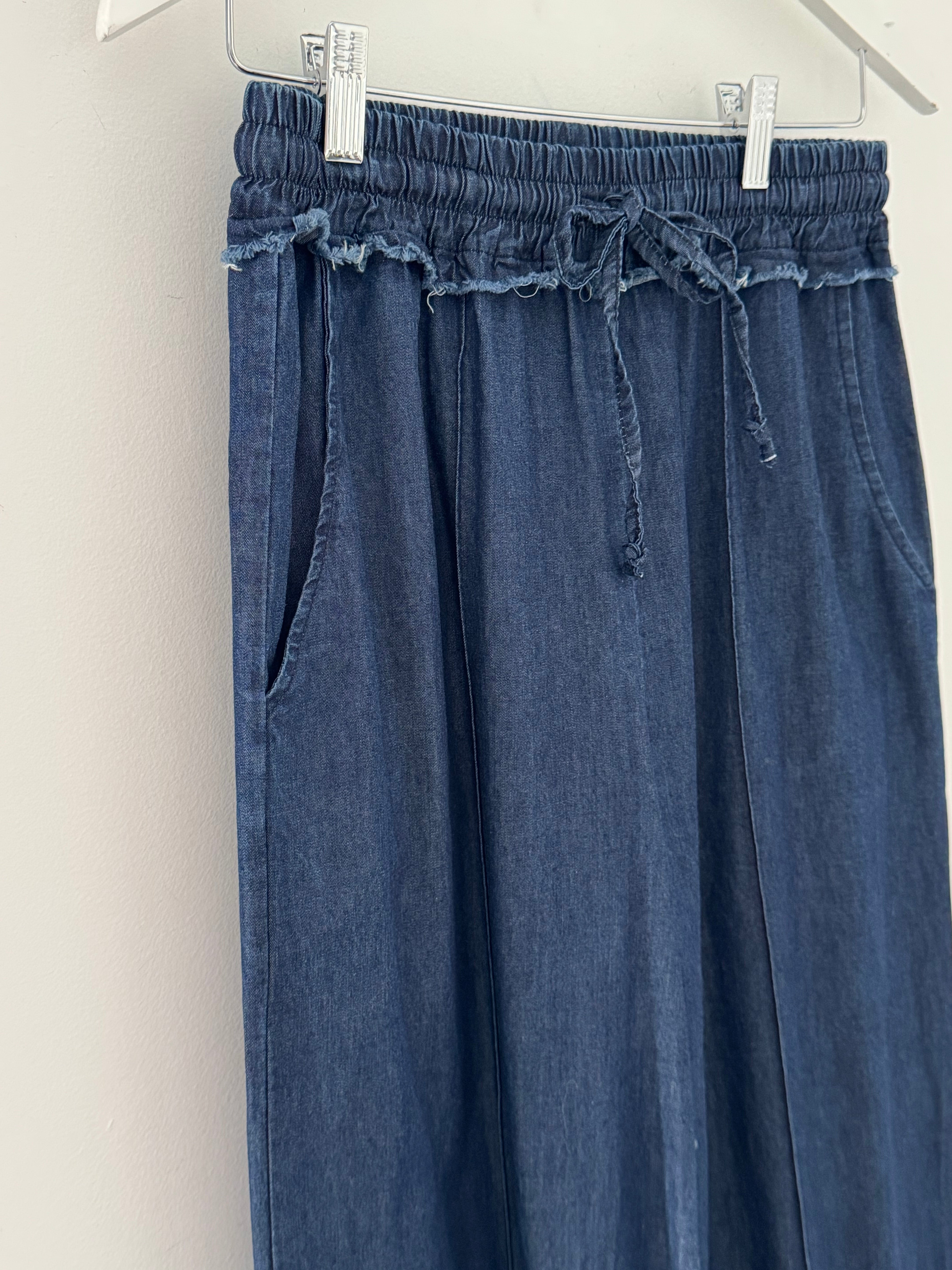 Boyfriend Trousers in Dark Denim Chambray