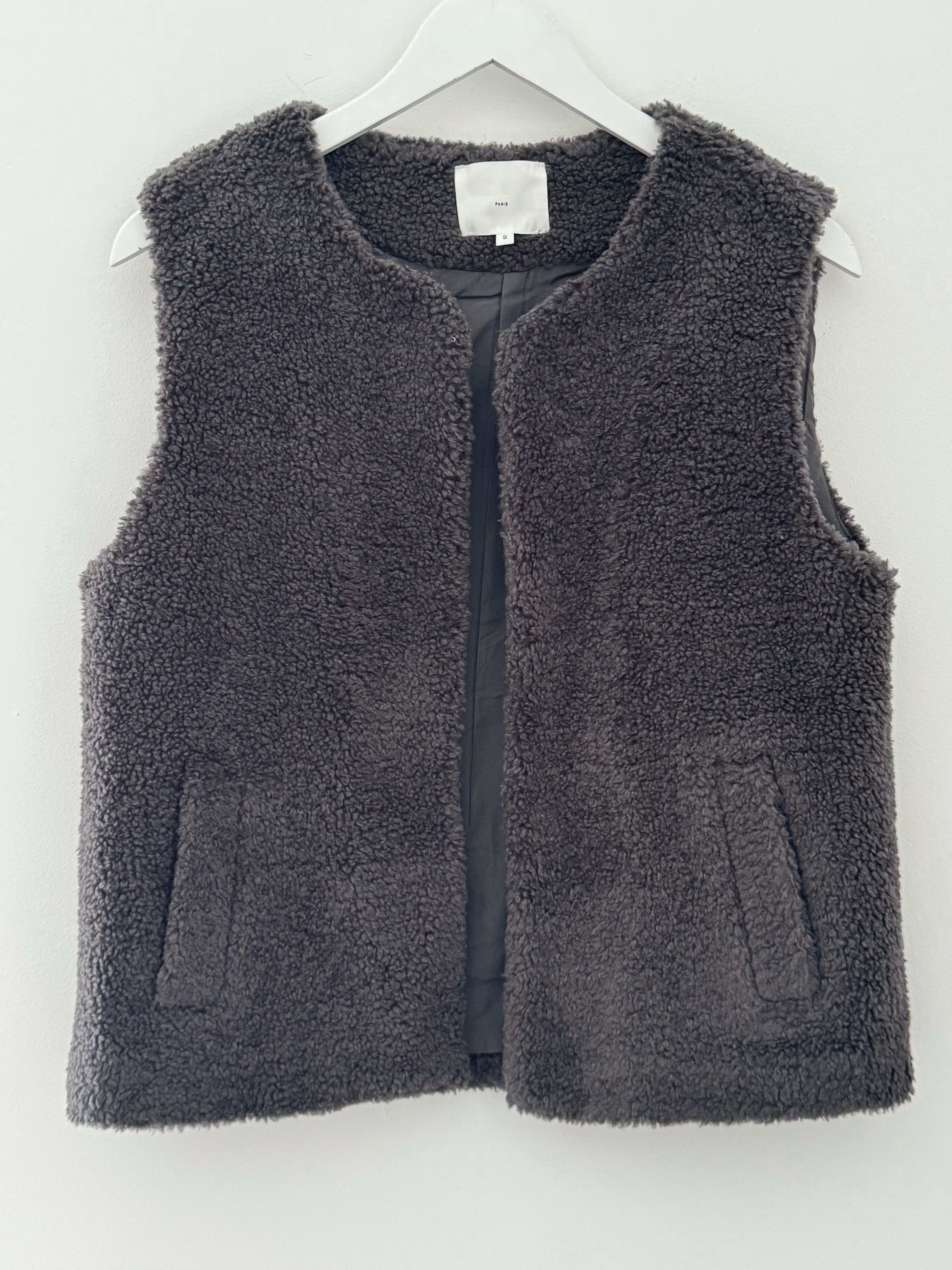 Luxe Teddy Gilet in Cocoa Grey