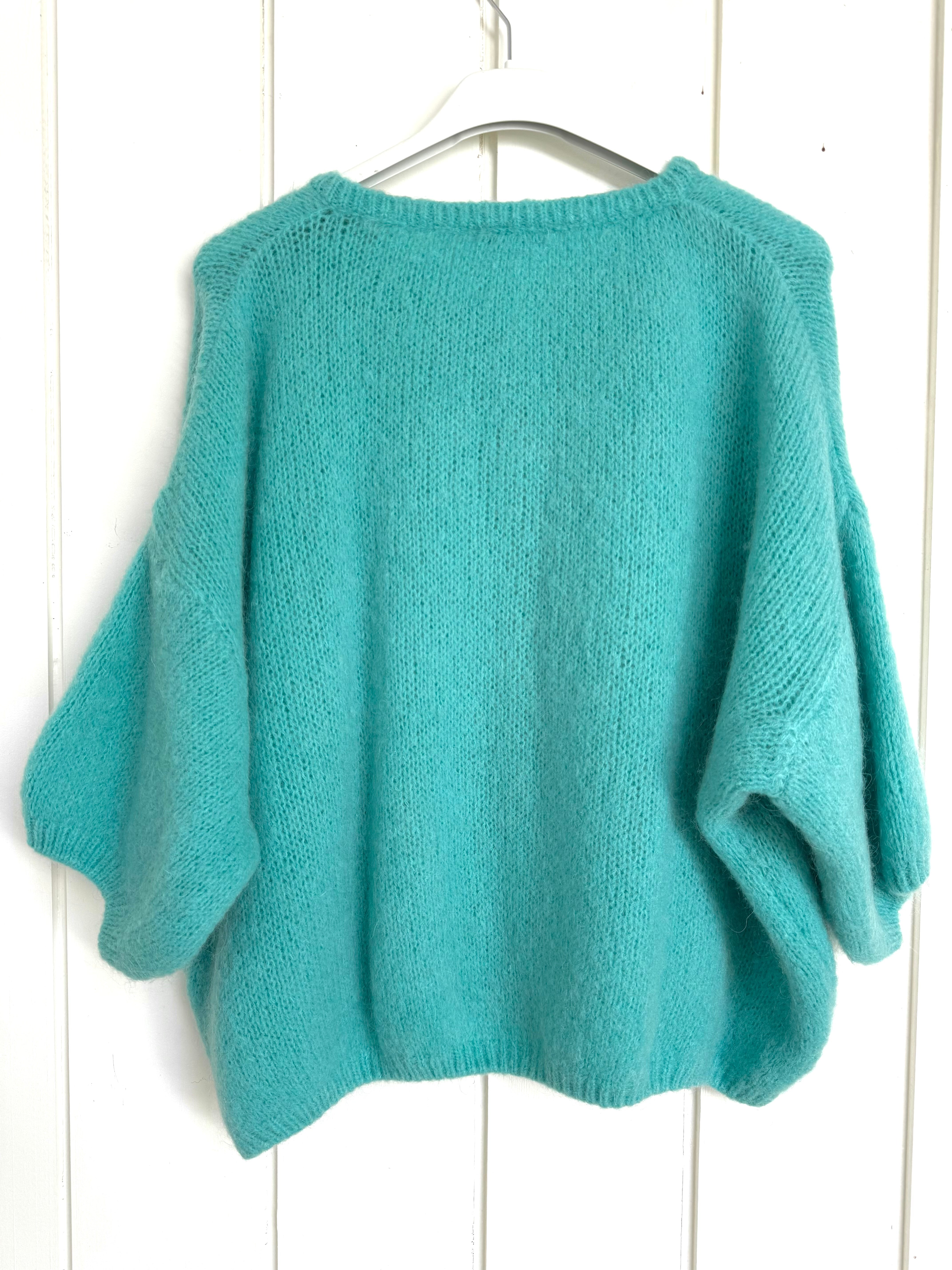 Cropped Sleeve Buttoned Cardi in Sea Green