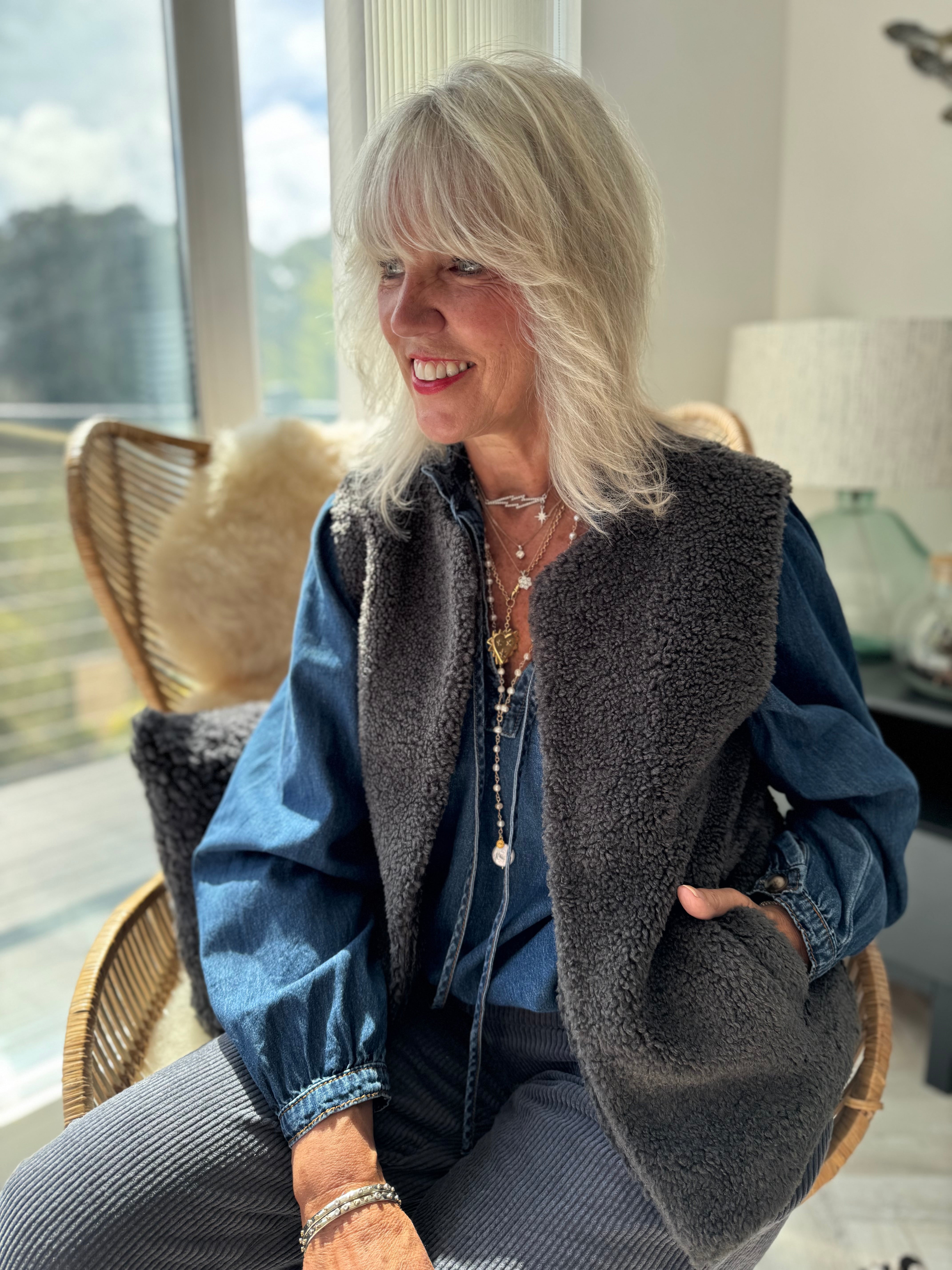 Luxe Teddy Gilet in Cocoa Grey