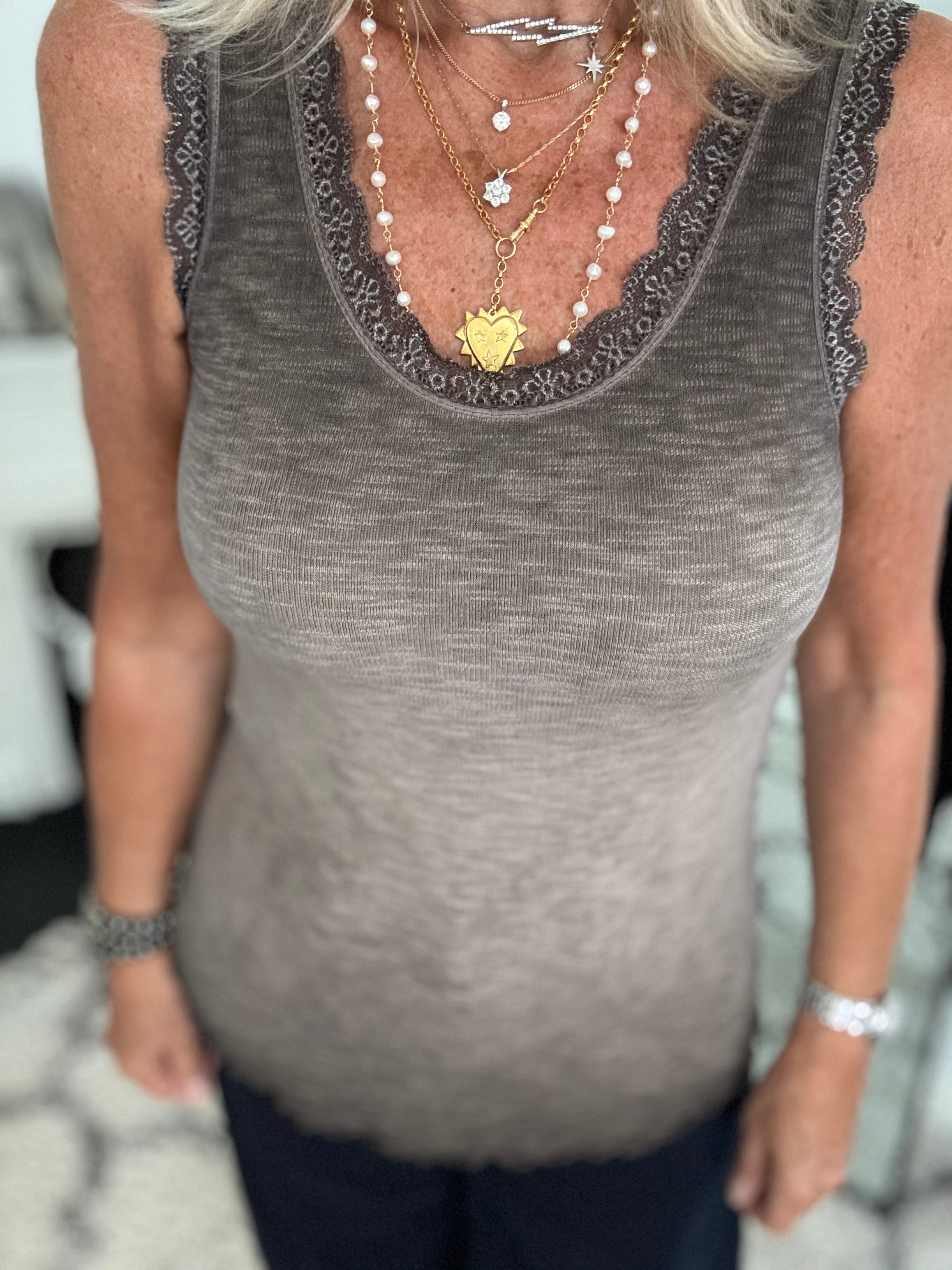 Luxe Ribbed Vest in Vintage Cocoa
